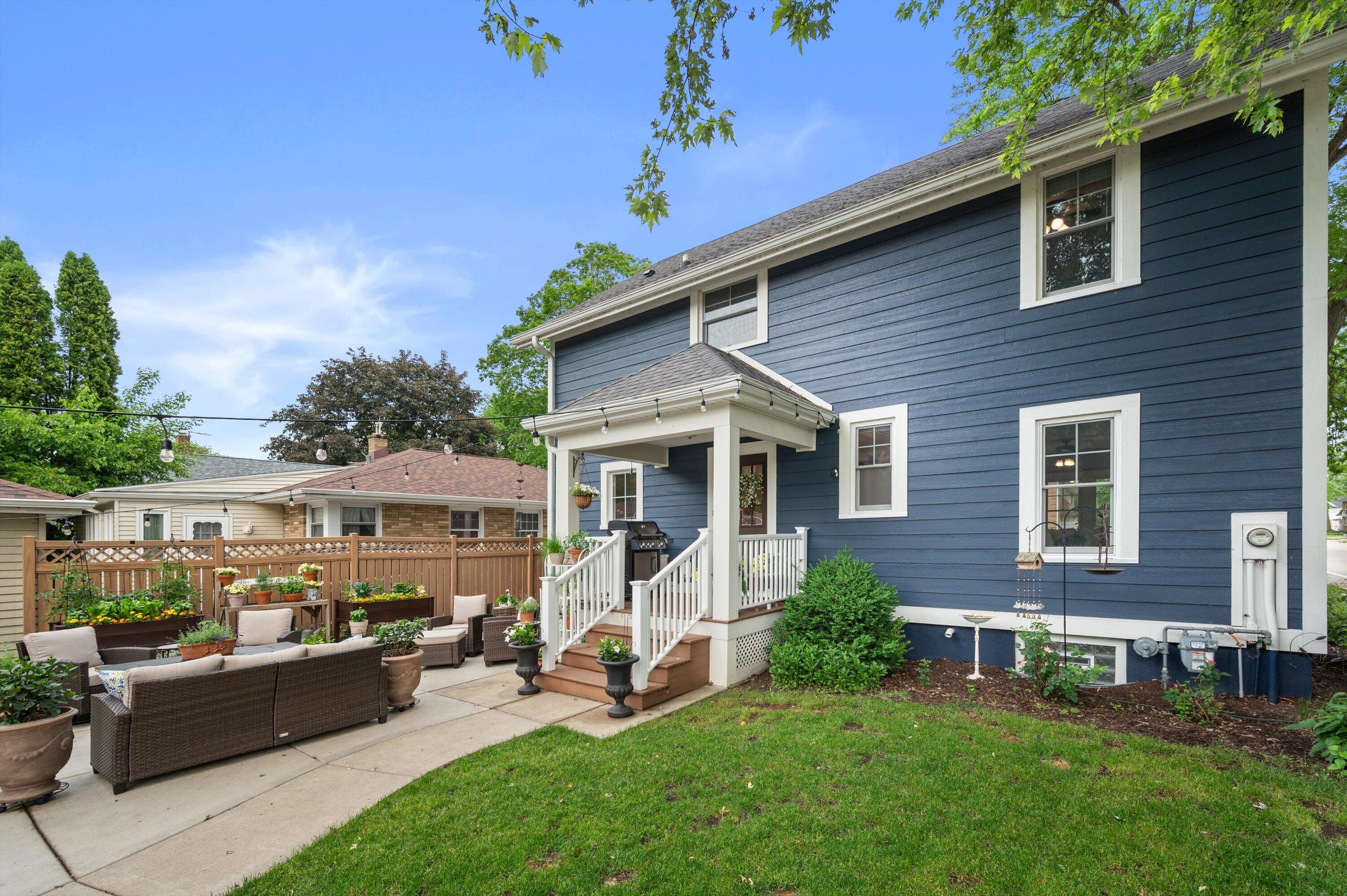 102 Woodland Ln