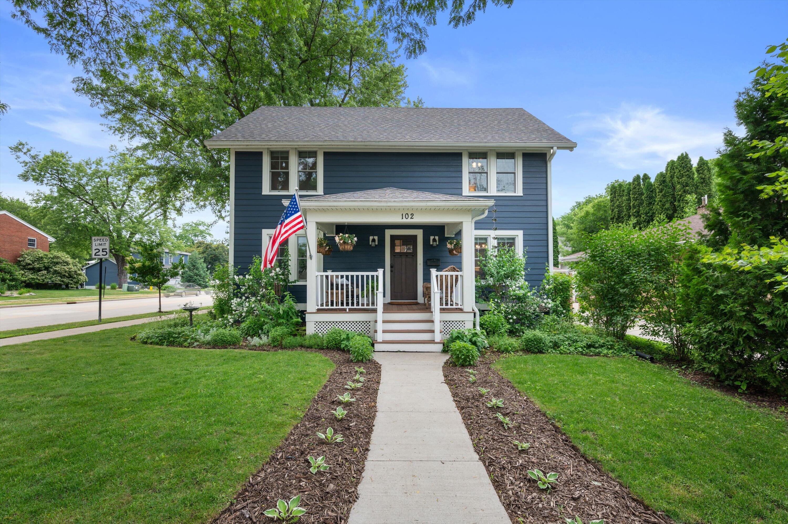 102 Woodland Ln