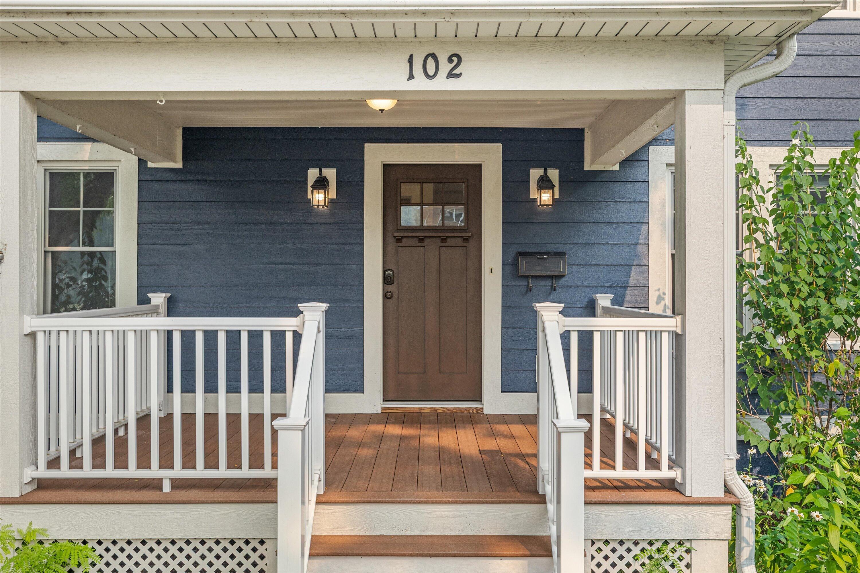 102 Woodland Ln