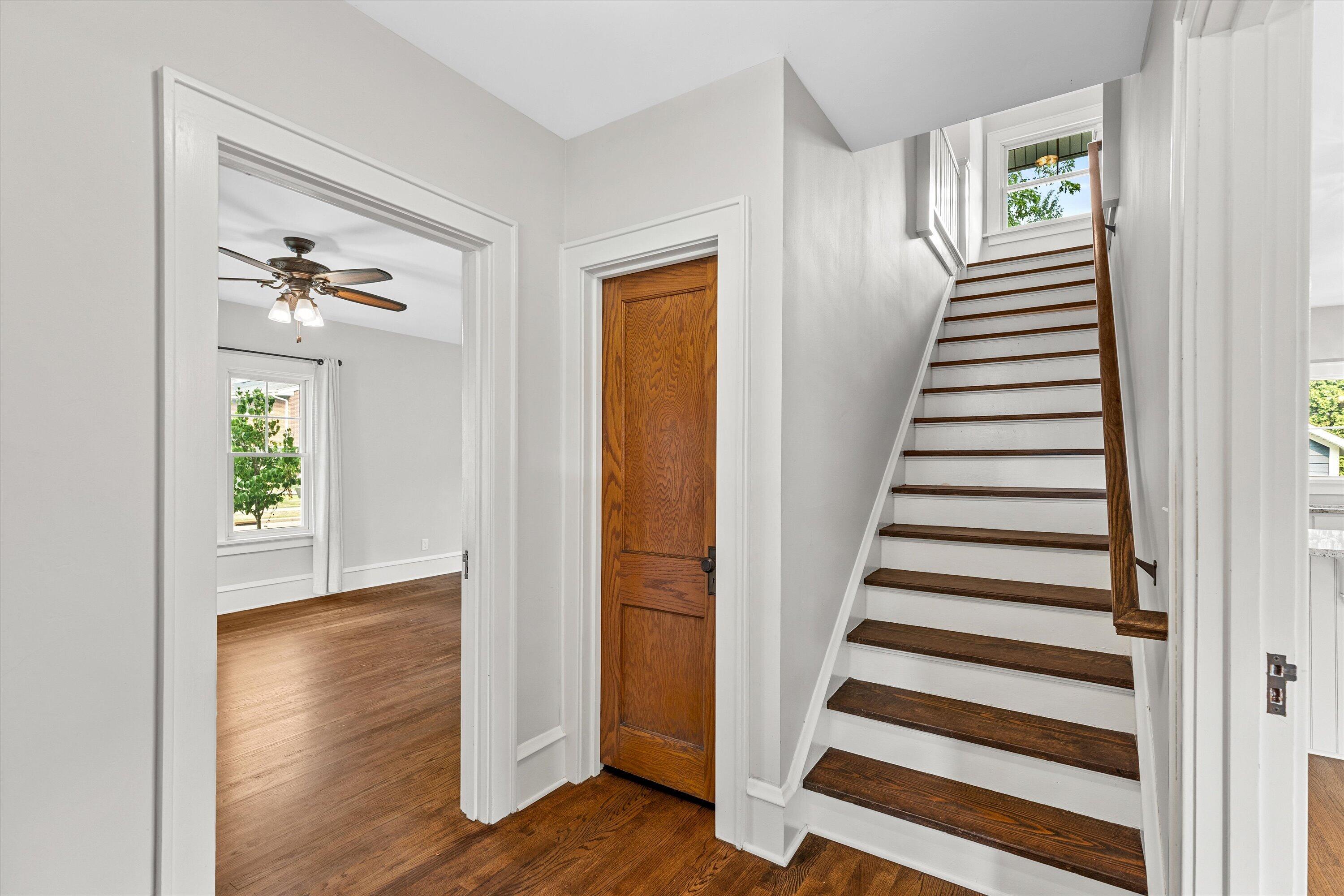 102 Woodland Ln