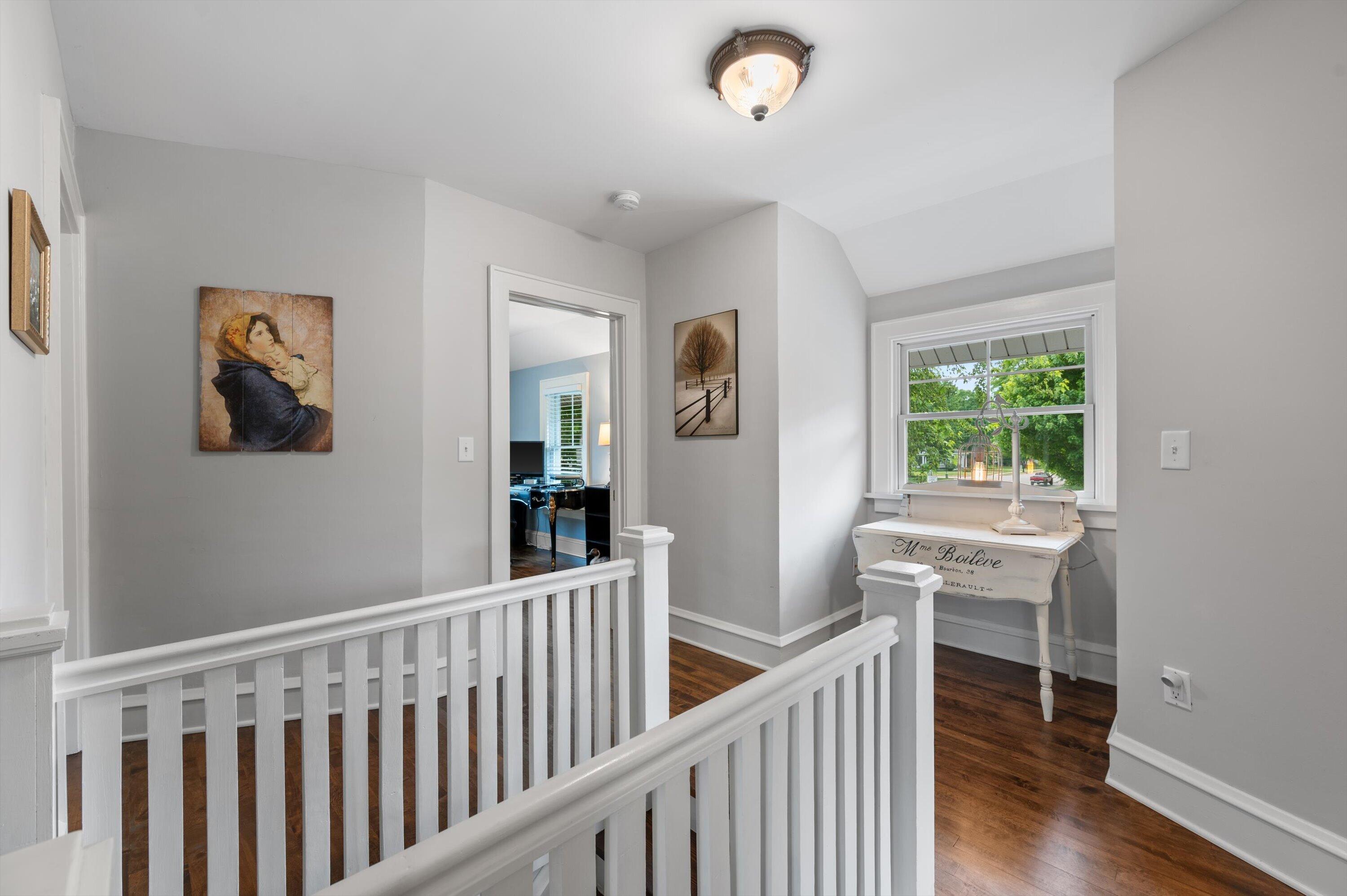 102 Woodland Ln