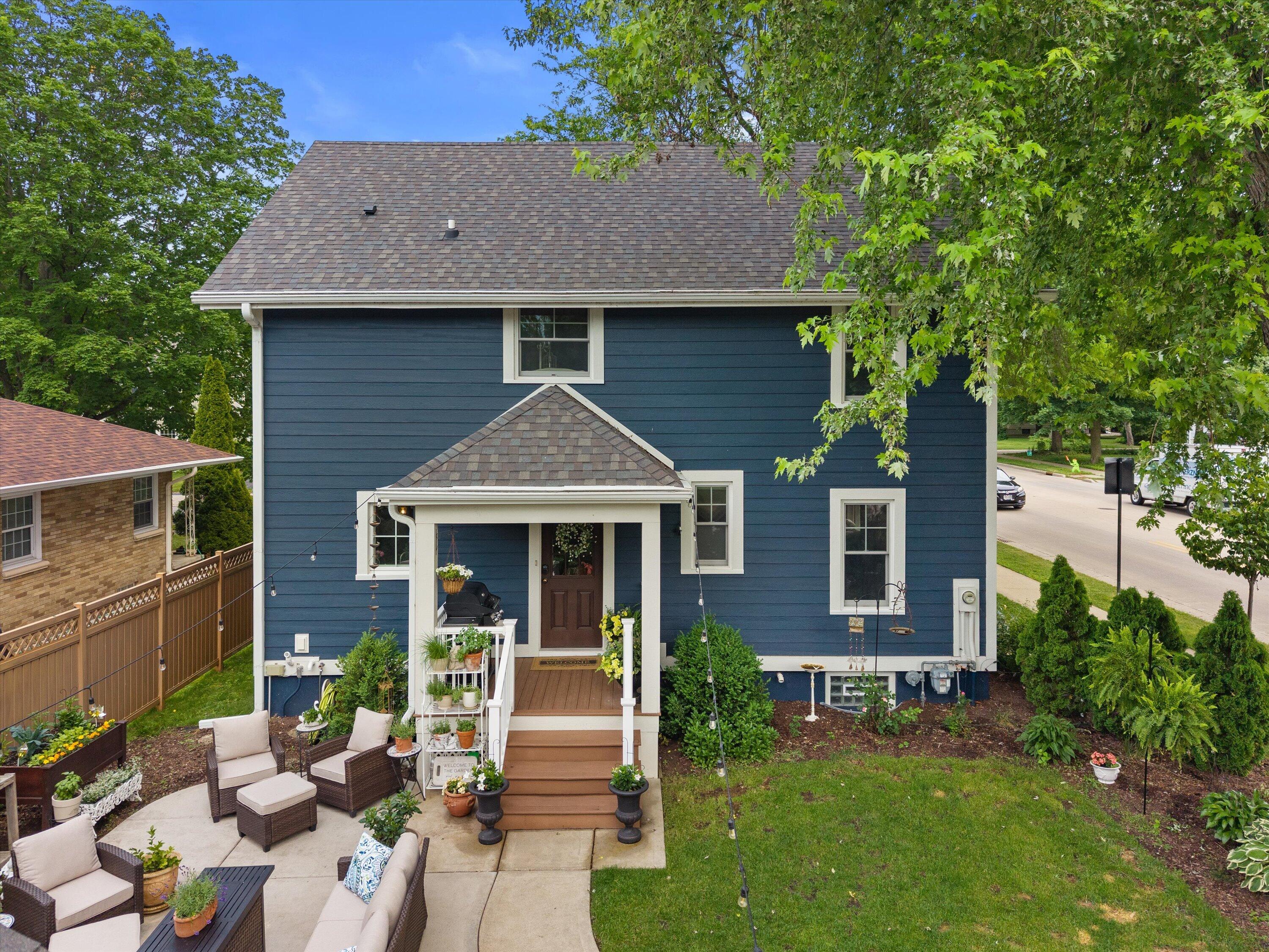 102 Woodland Ln