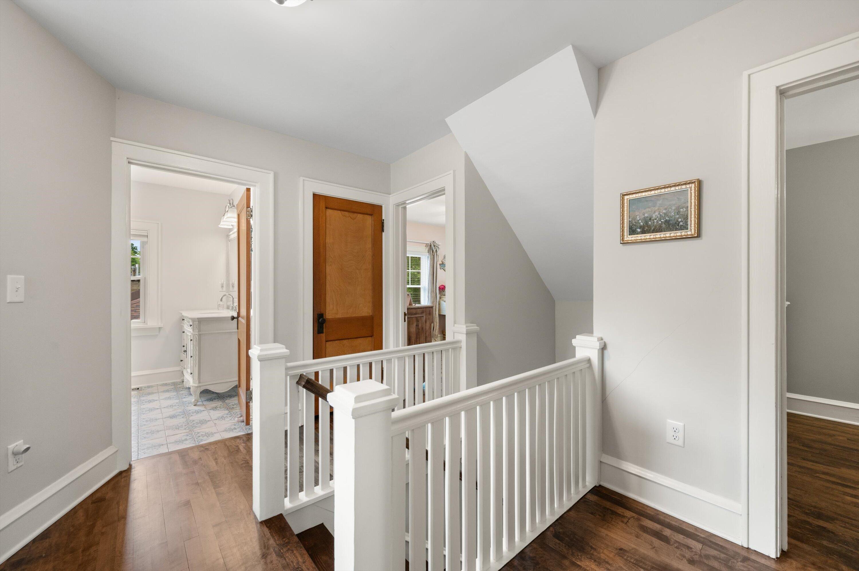 102 Woodland Ln