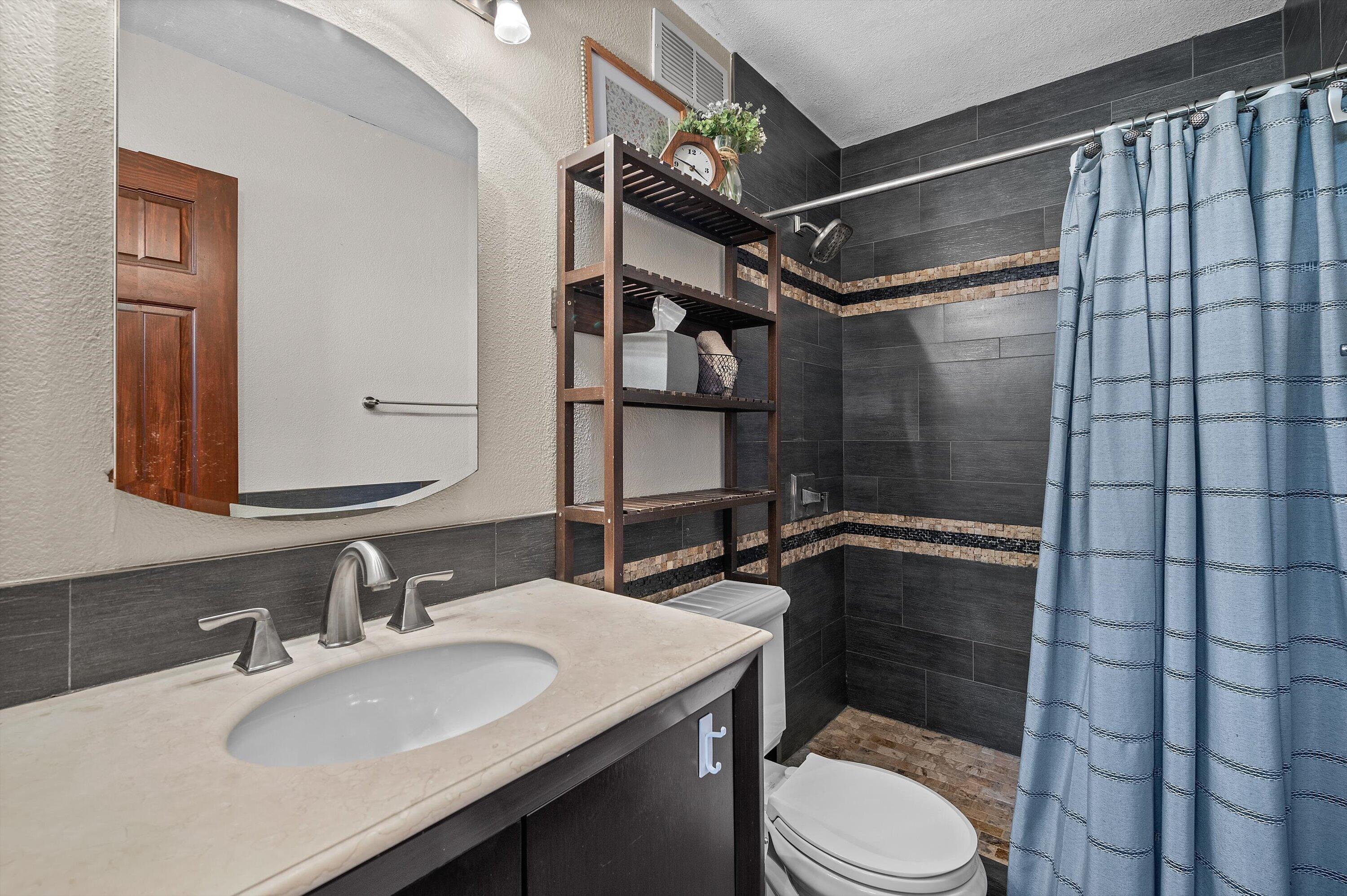 4300 Raymir Pl