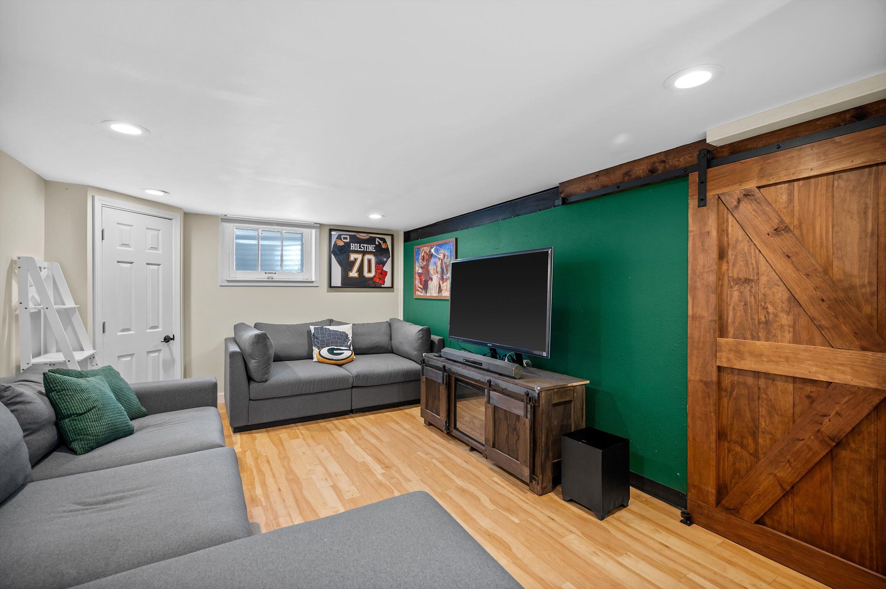 4300 Raymir Pl