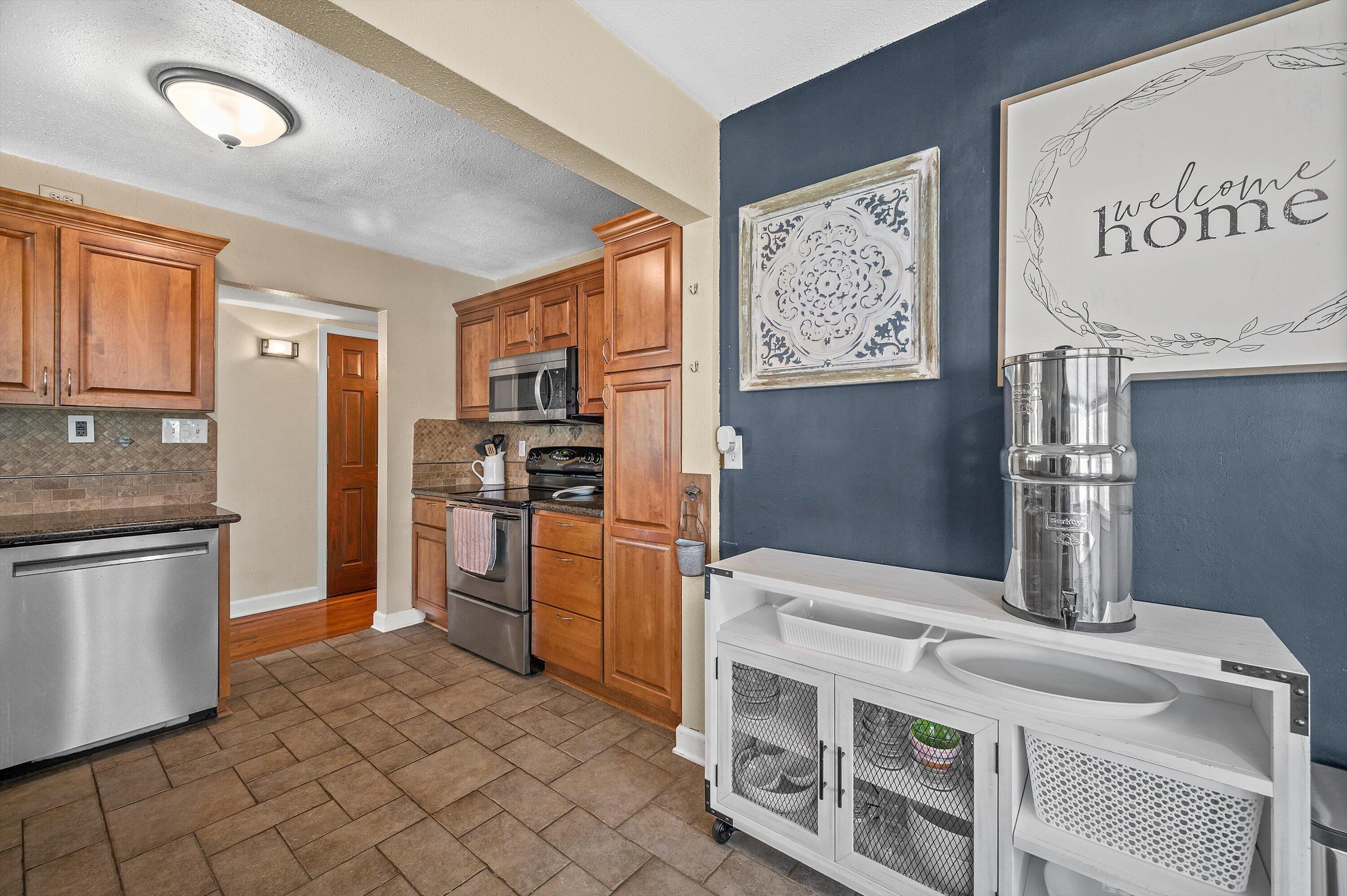 4300 Raymir Pl
