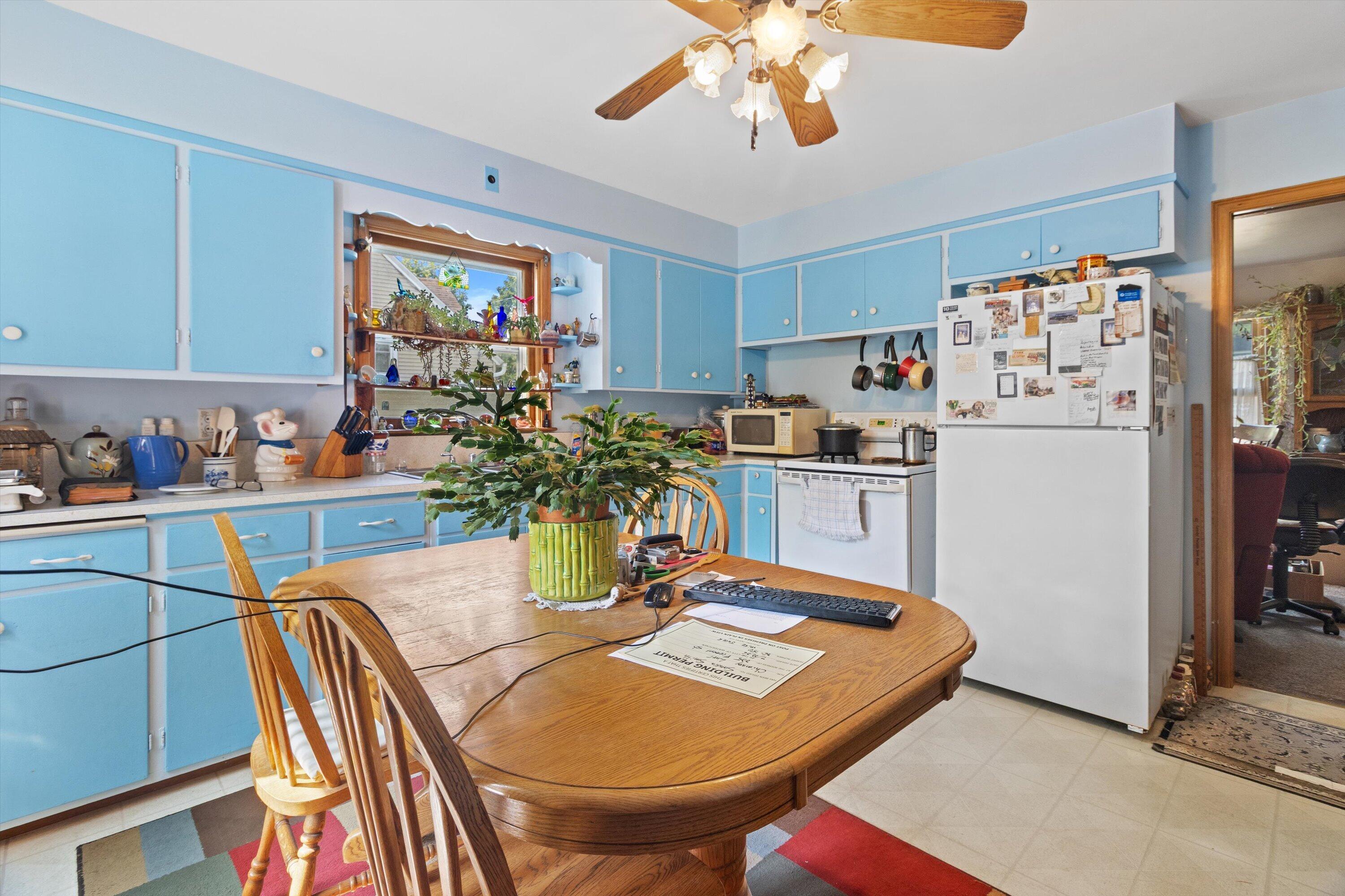 225 Fremont St