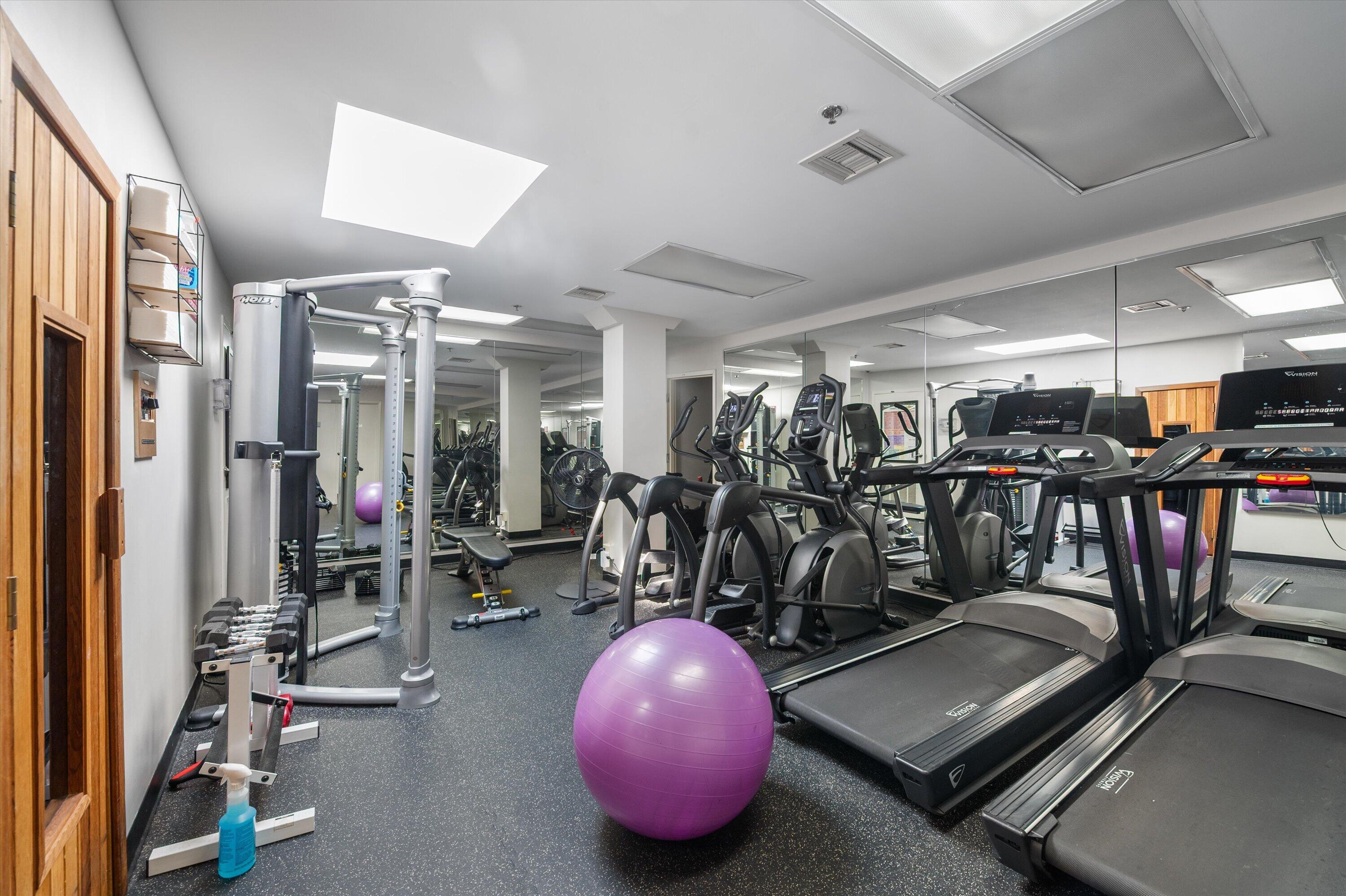 234 N Broadway -, 418