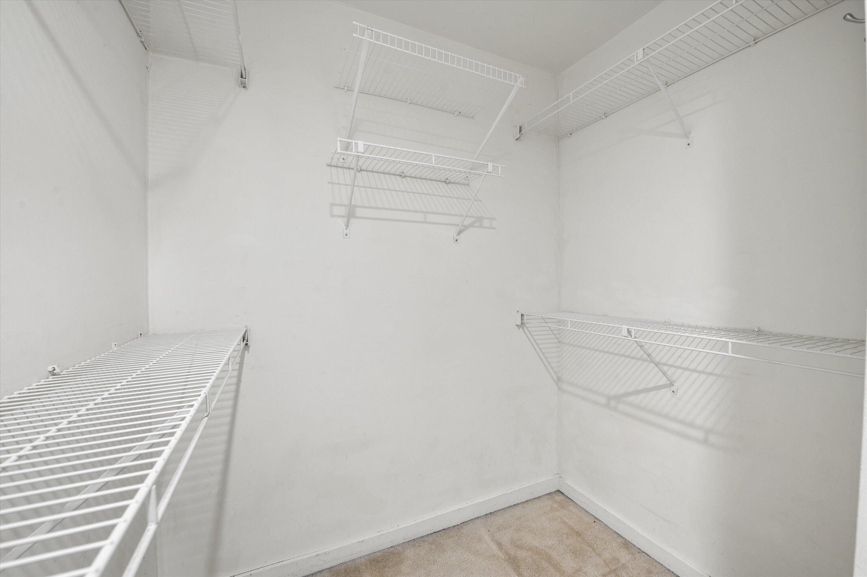 234 N Broadway -, 418