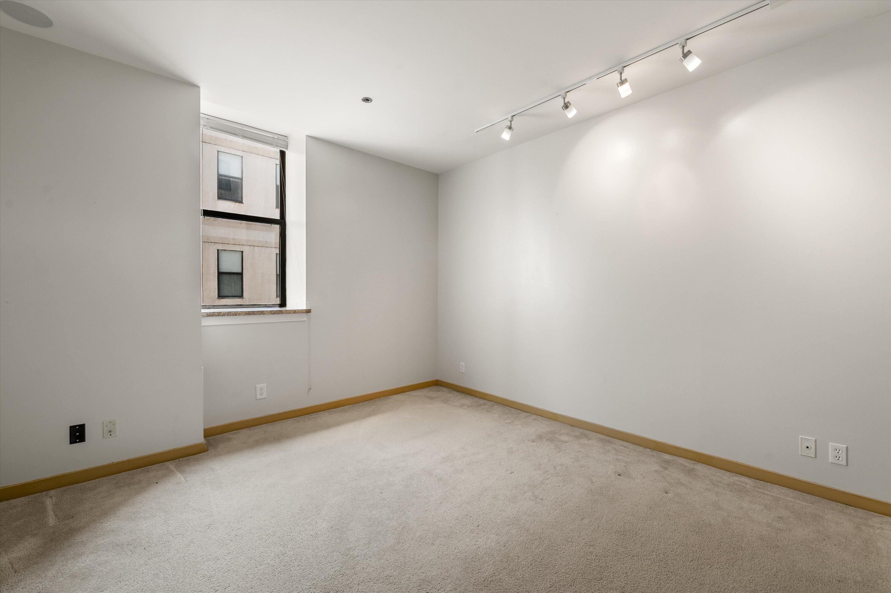 234 N Broadway -, 418