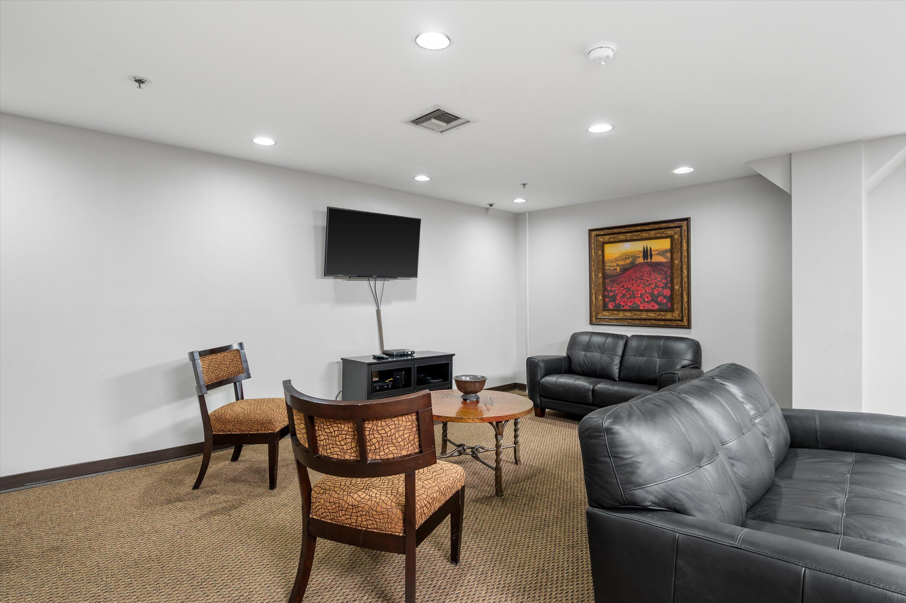 234 N Broadway -, 418