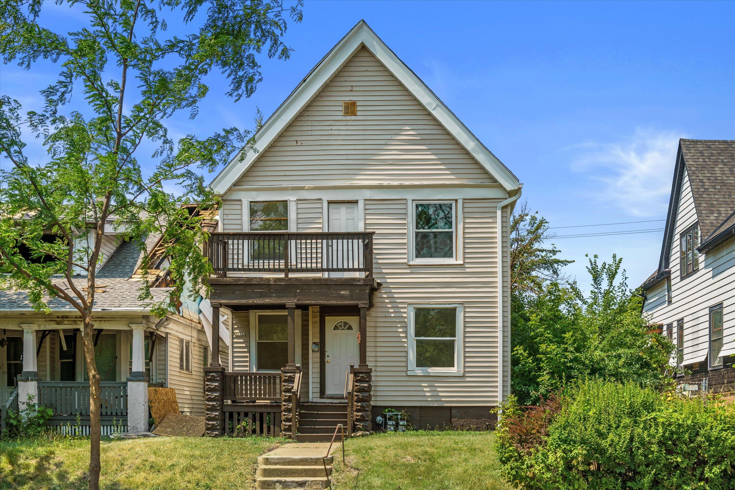 3221 N 20th St, 3221 A