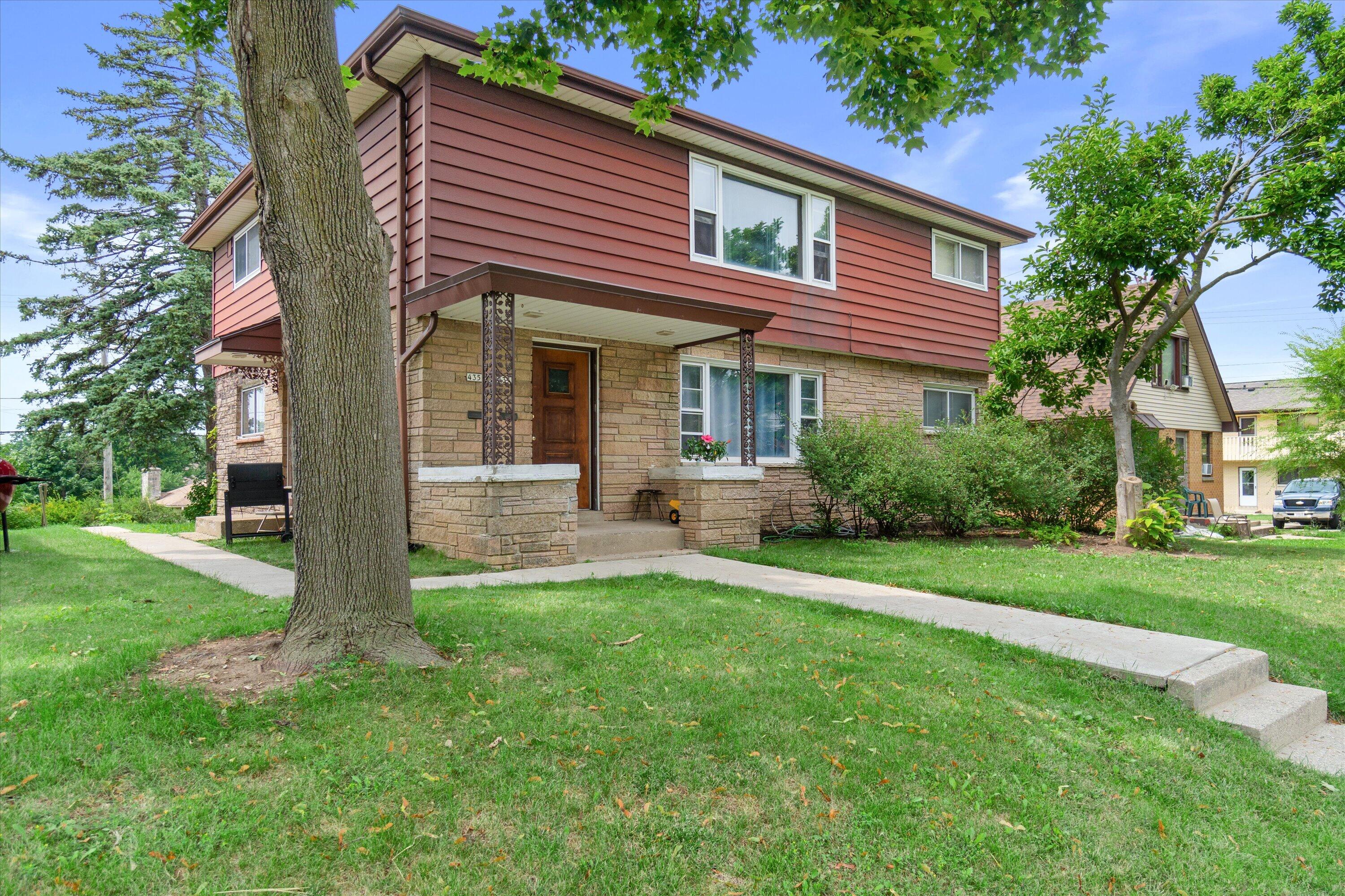 4353 N 91st St, 4355