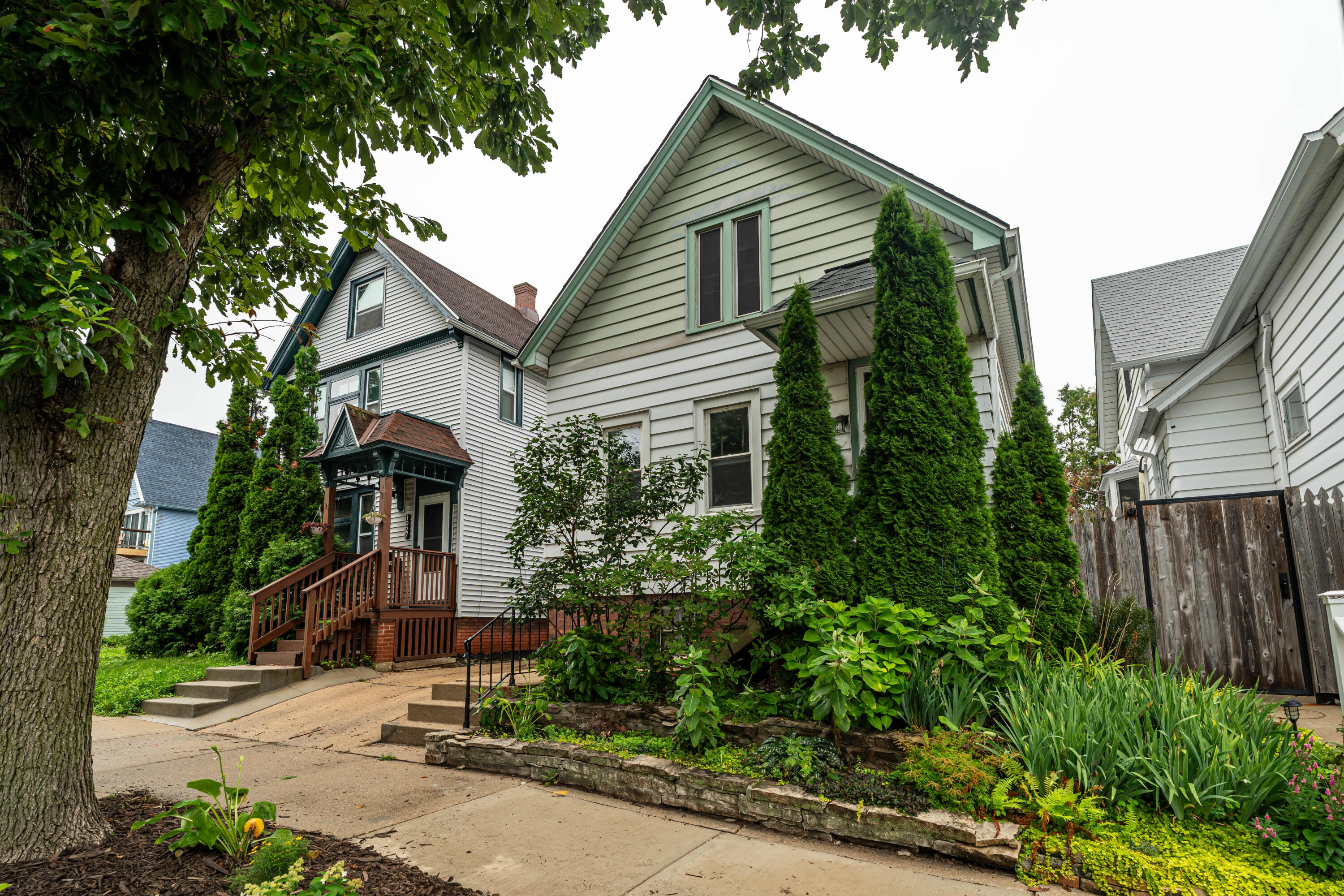 1931 N Bartlett Ave
