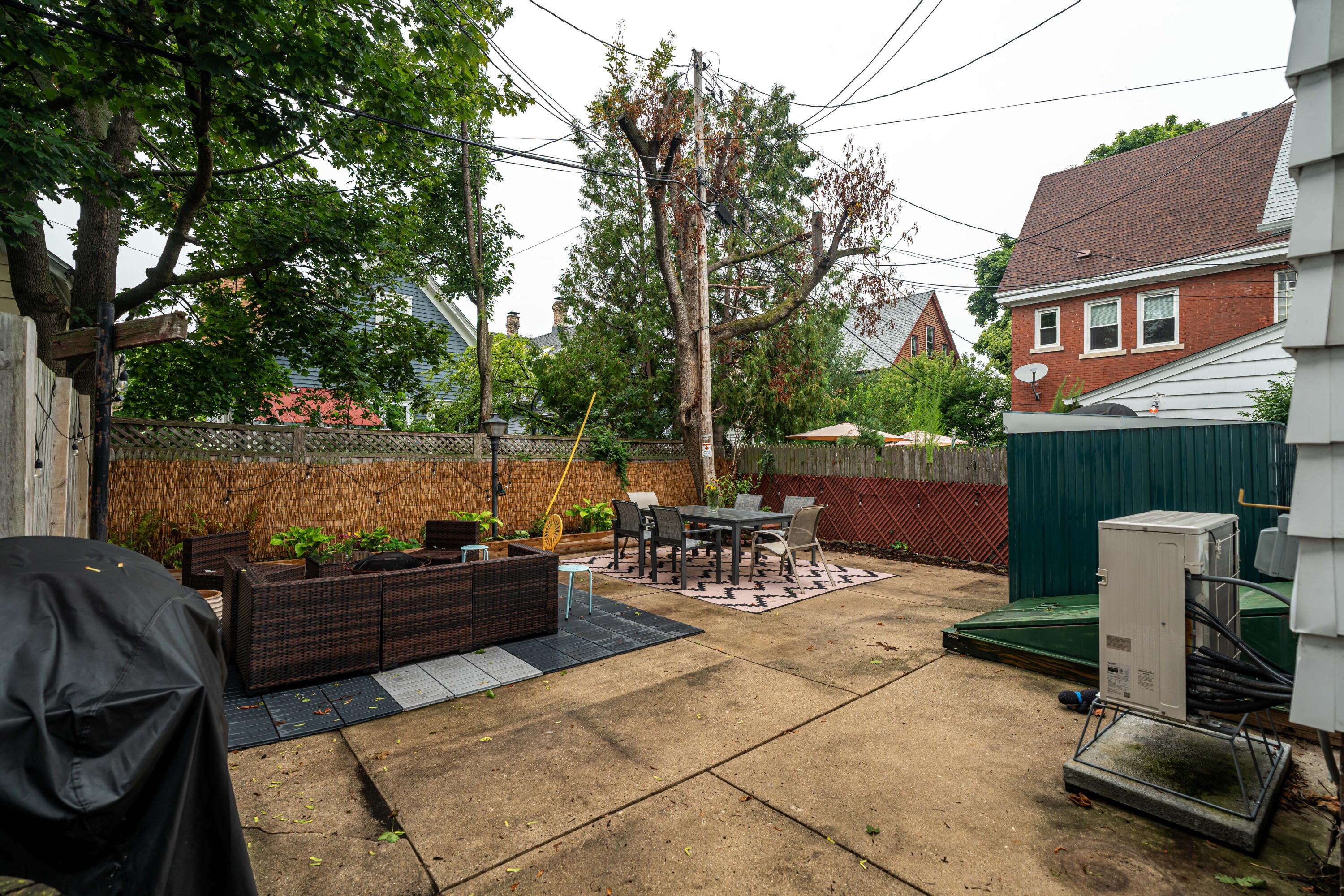 1931 N Bartlett Ave