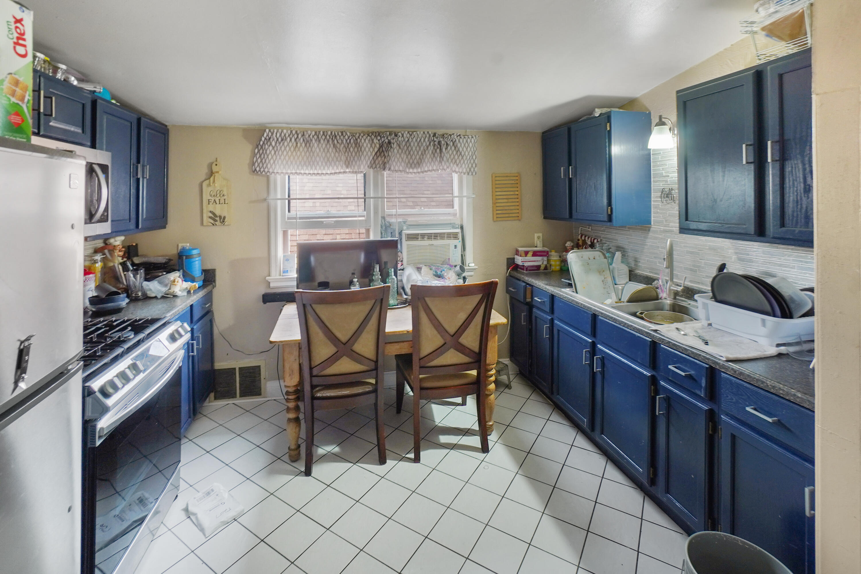 1205 S 74th St, 1207