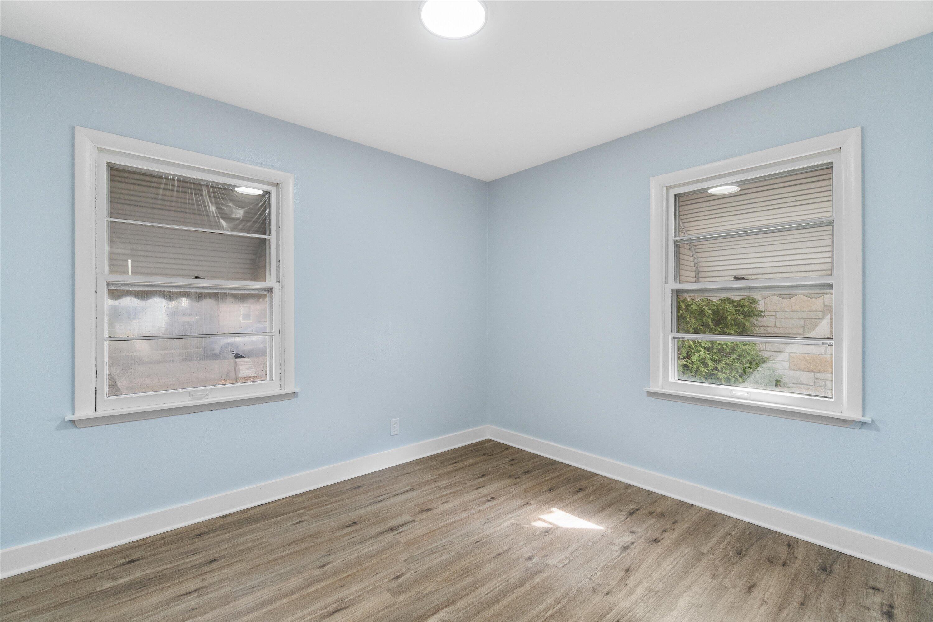 2101 W Fairmount Ave