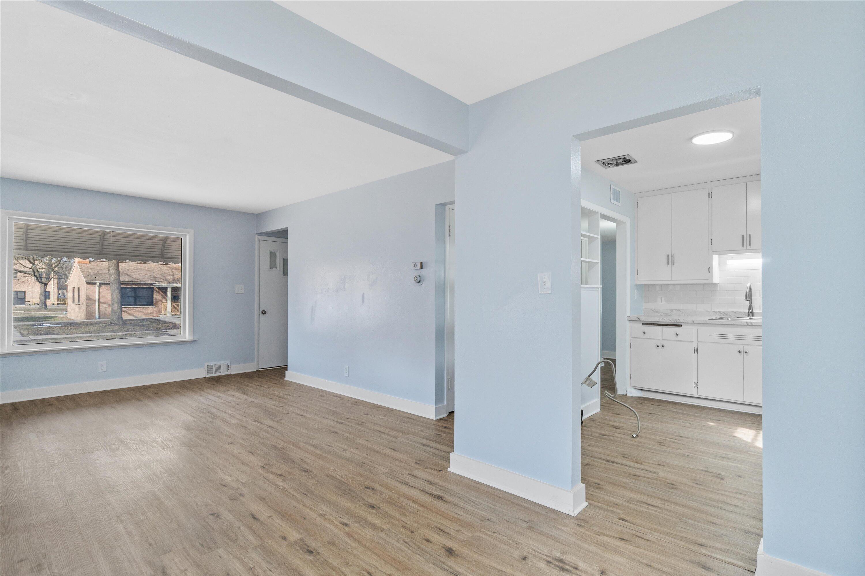 2101 W Fairmount Ave