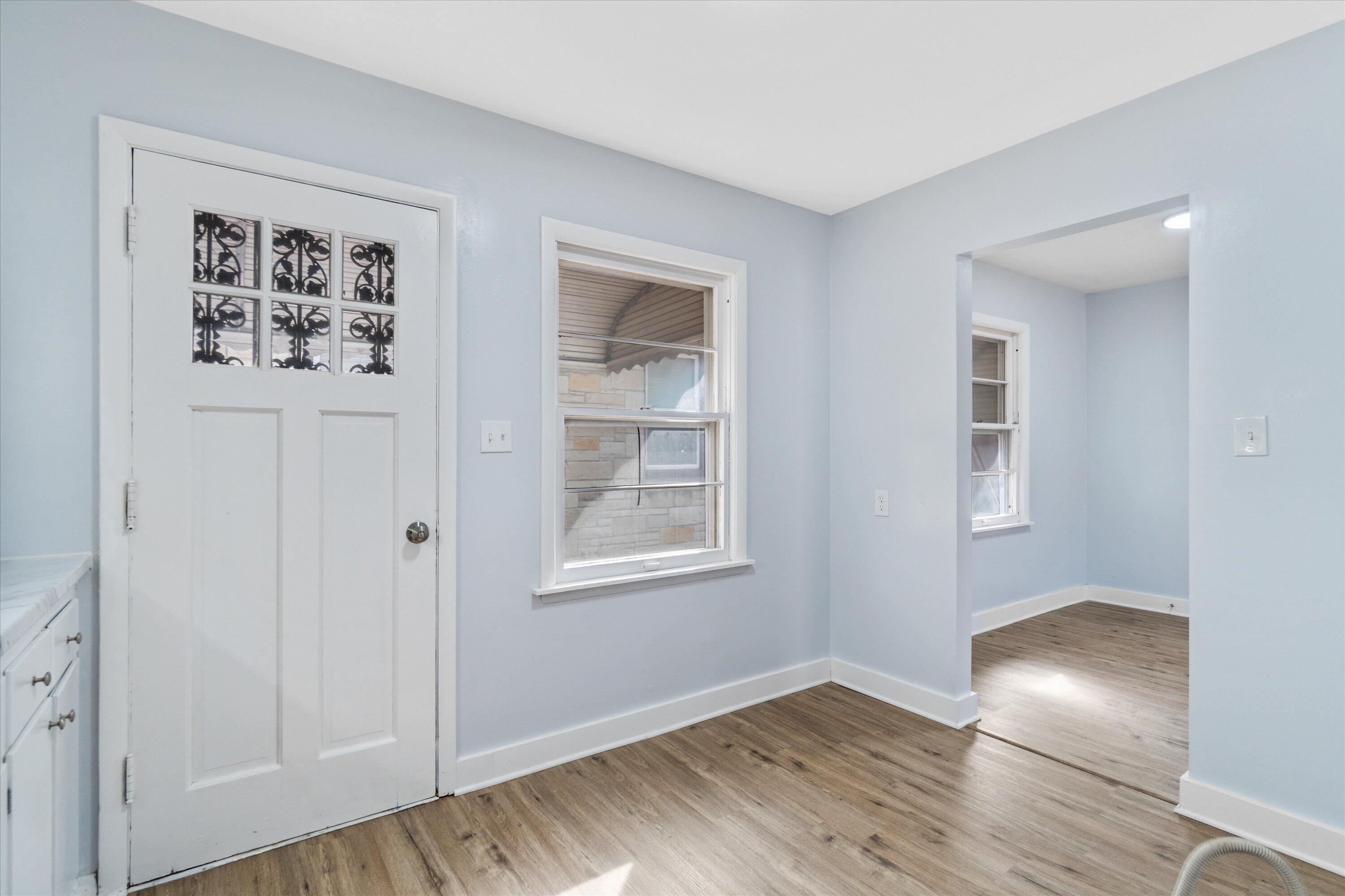 2101 W Fairmount Ave