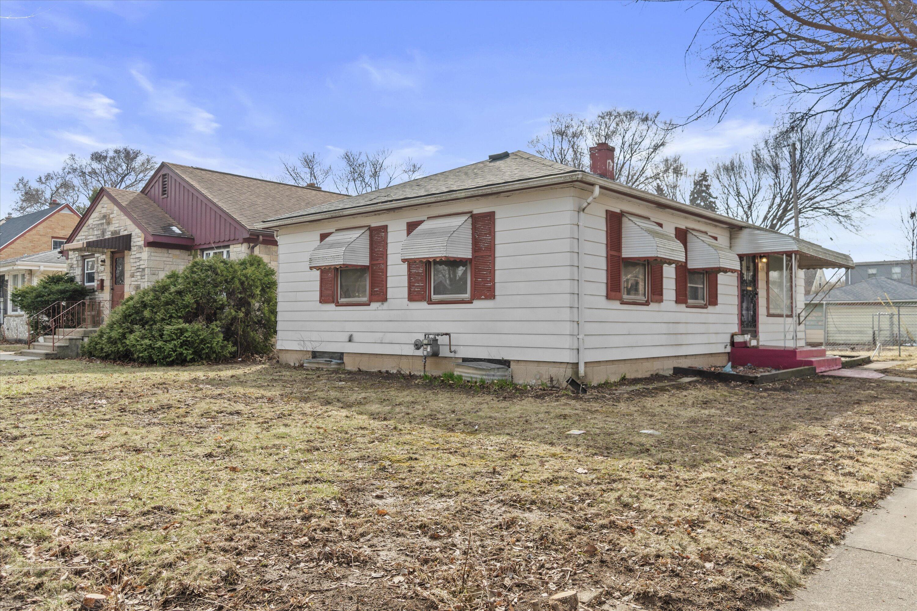 2101 W Fairmount Ave