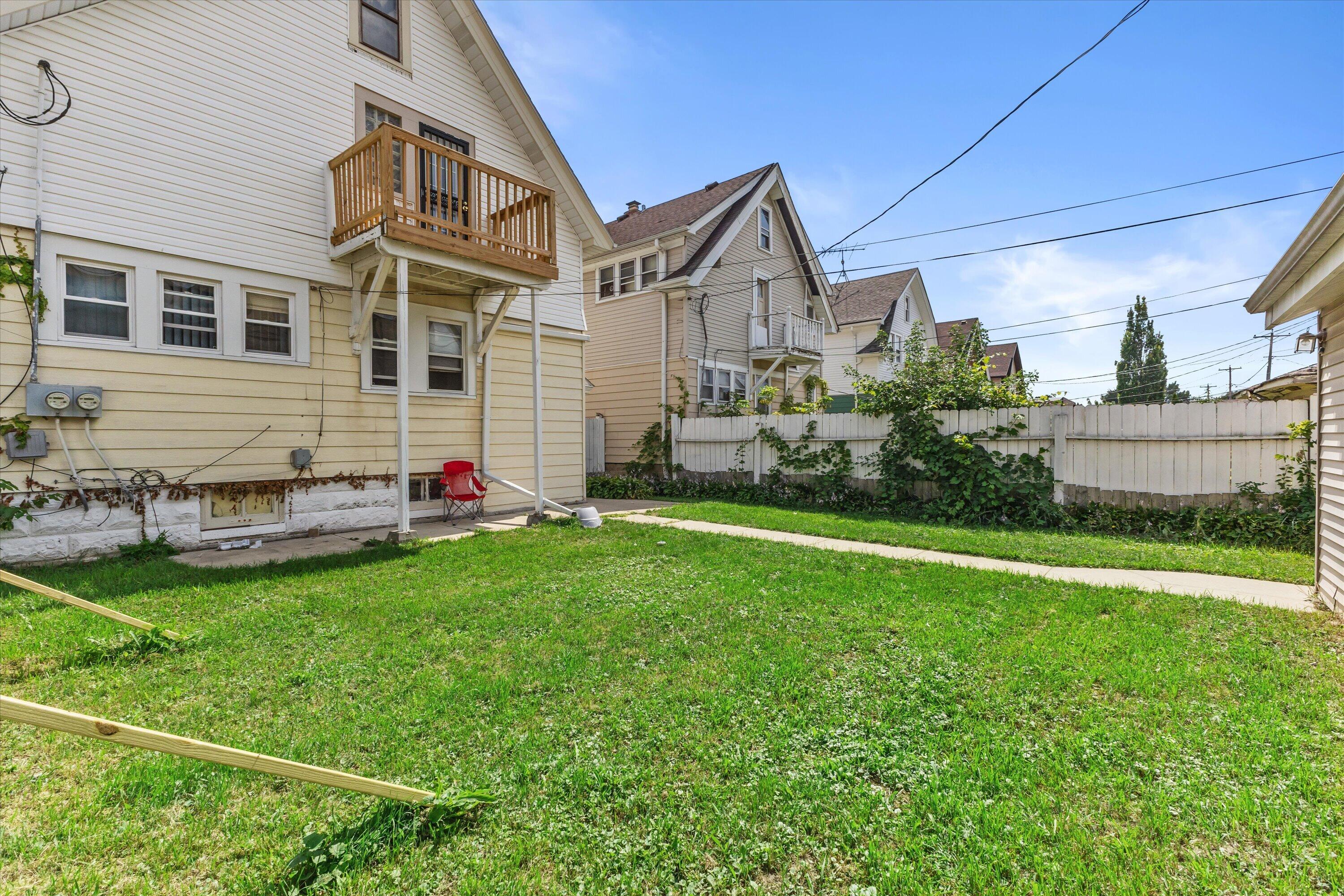 4225 N 26th St, 4227