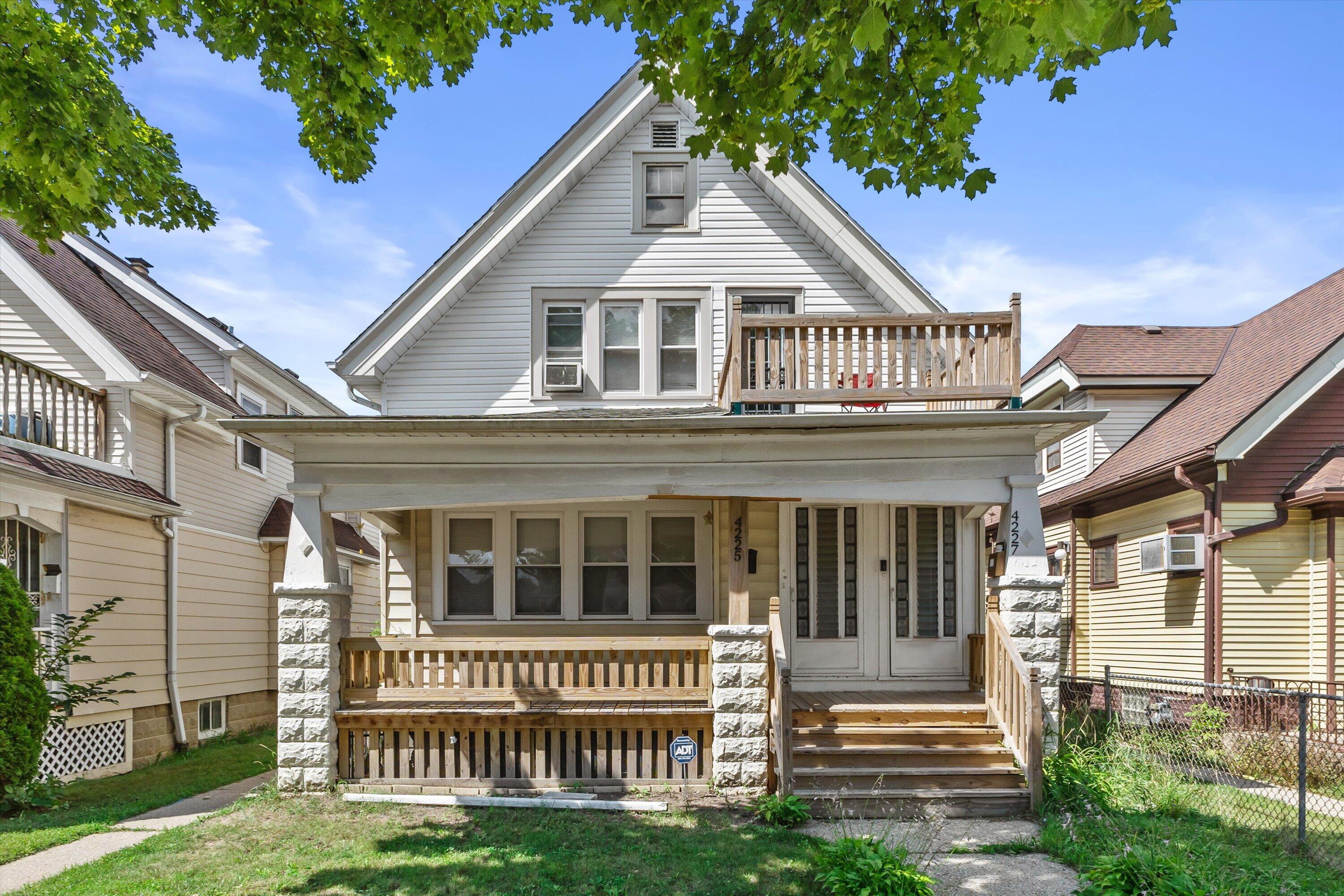 4225 N 26th St, 4227