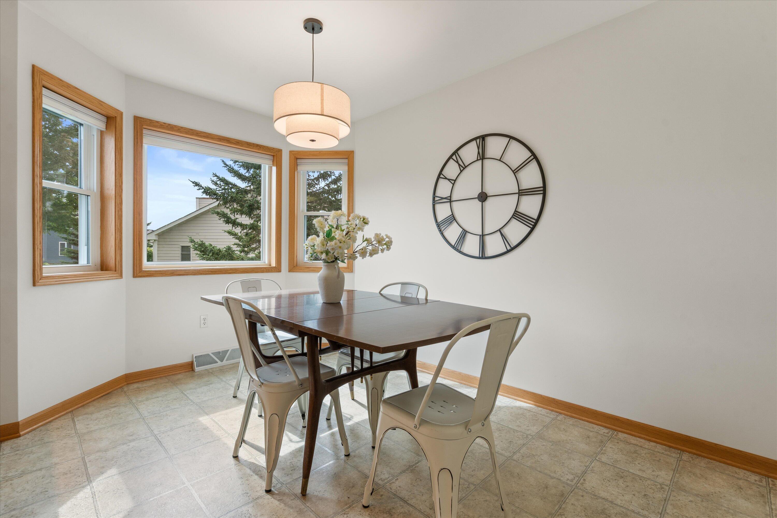 6413 Merganser Dr