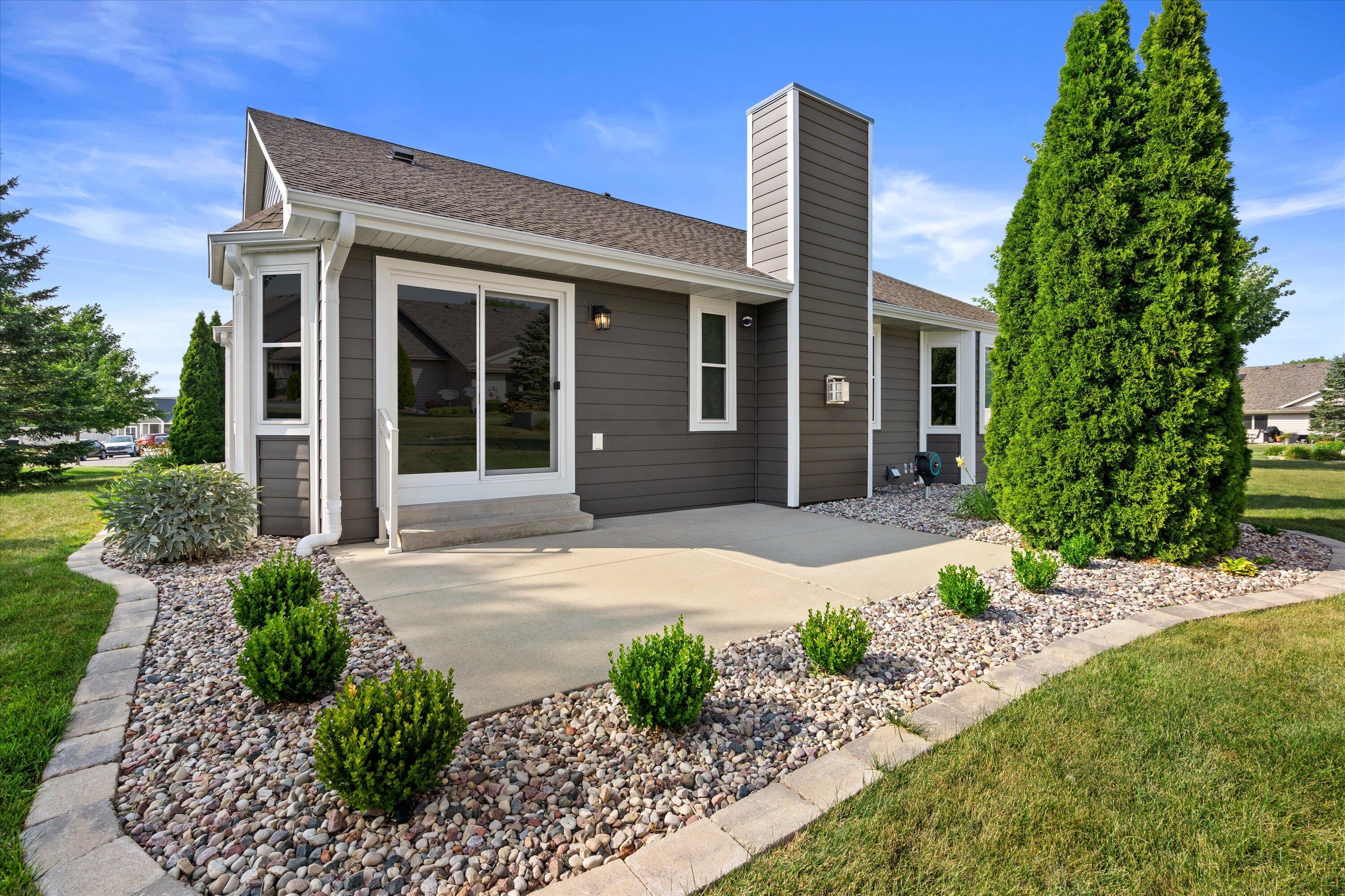 6413 Merganser Dr