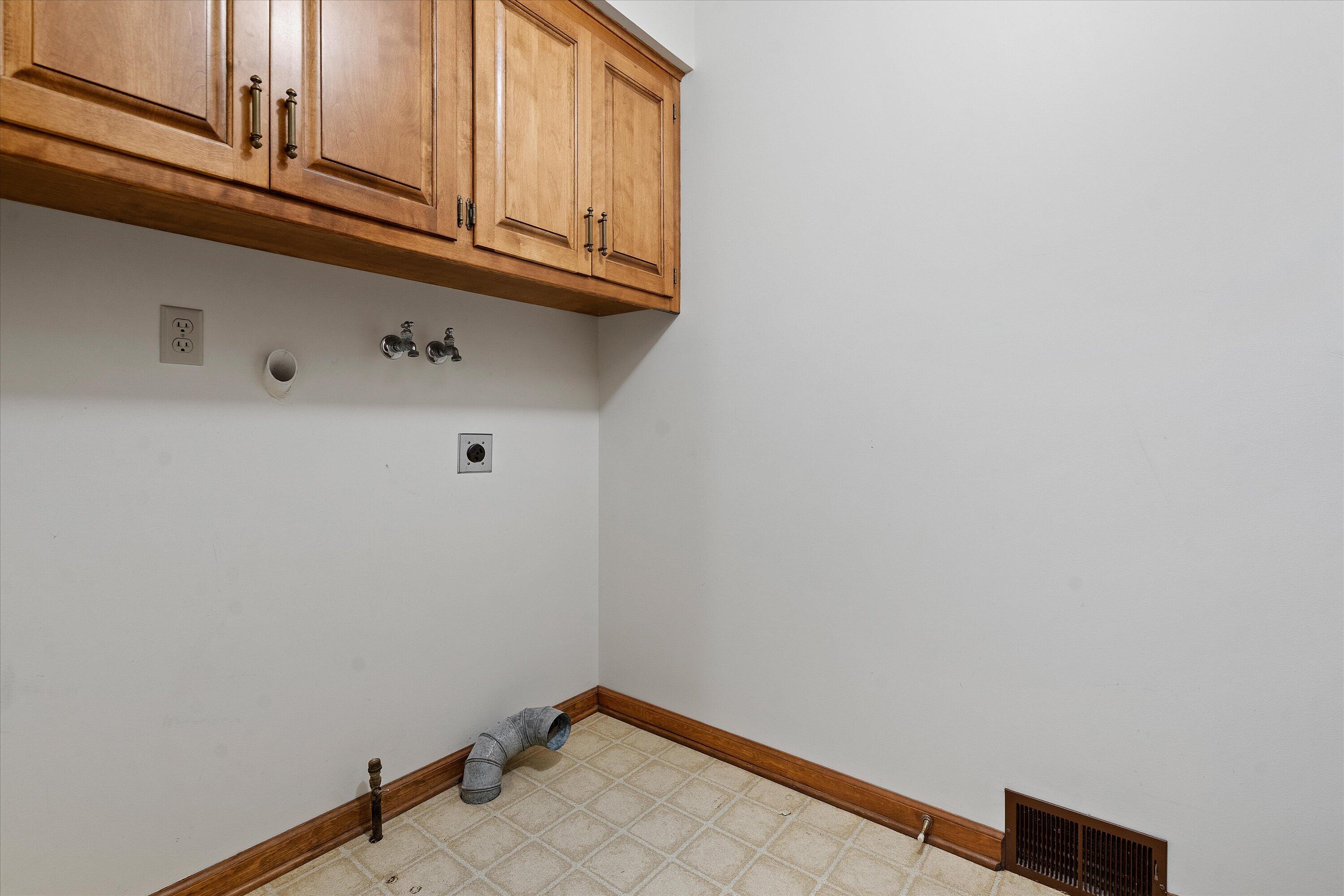4080 Stonewood Ct