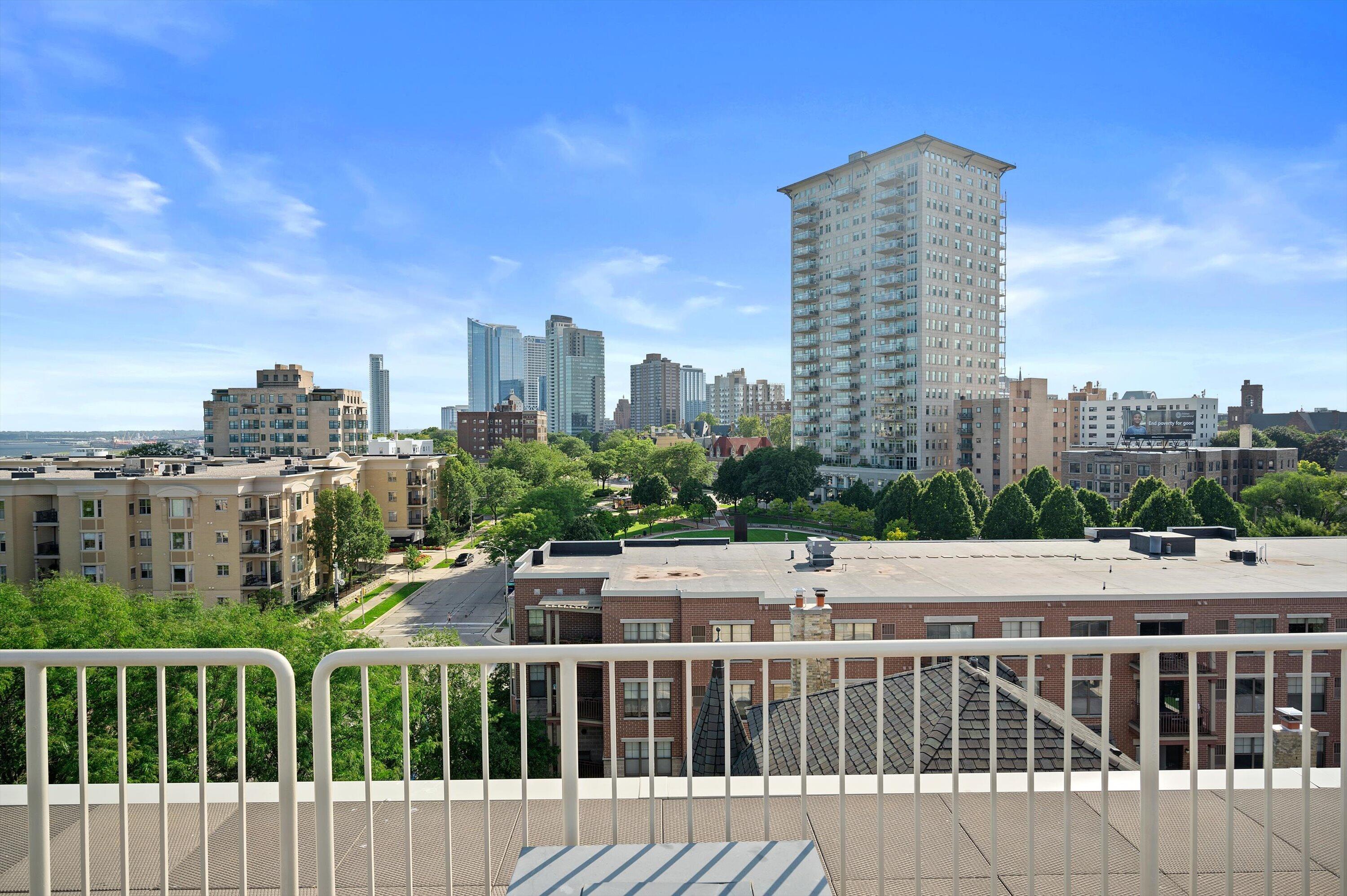 1409 N Prospect Ave, 302