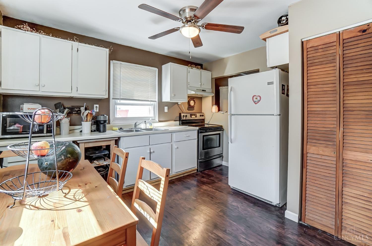 215 E Circle Drive