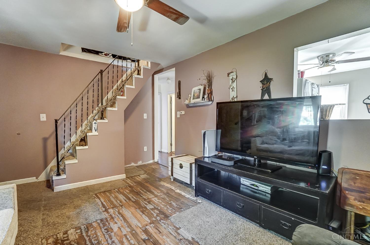 215 E Circle Drive