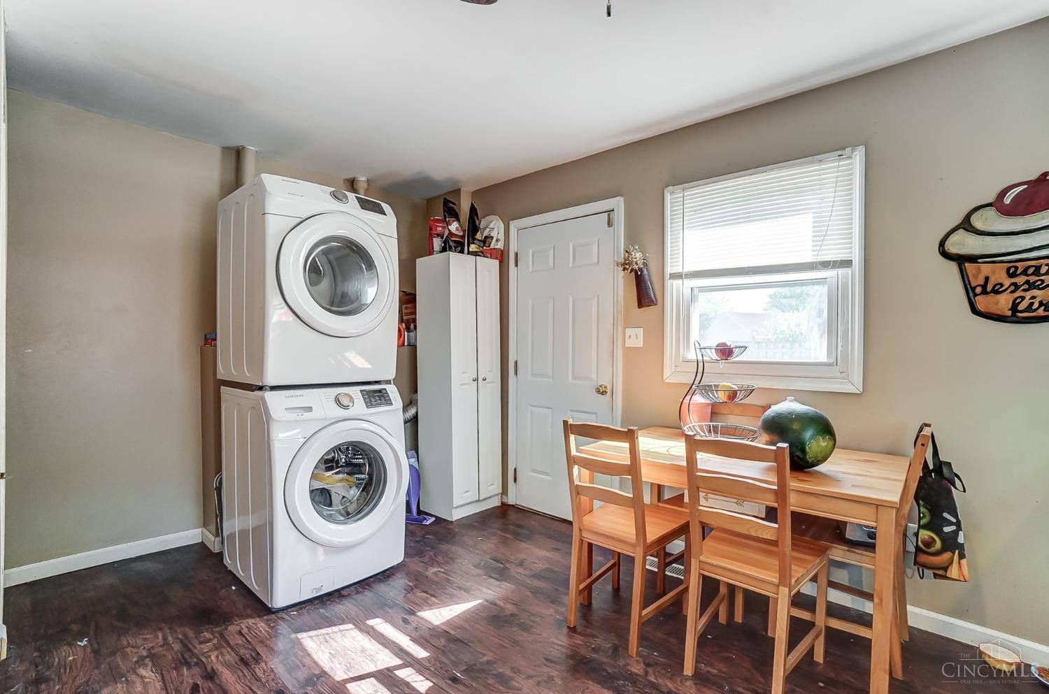 215 E Circle Drive