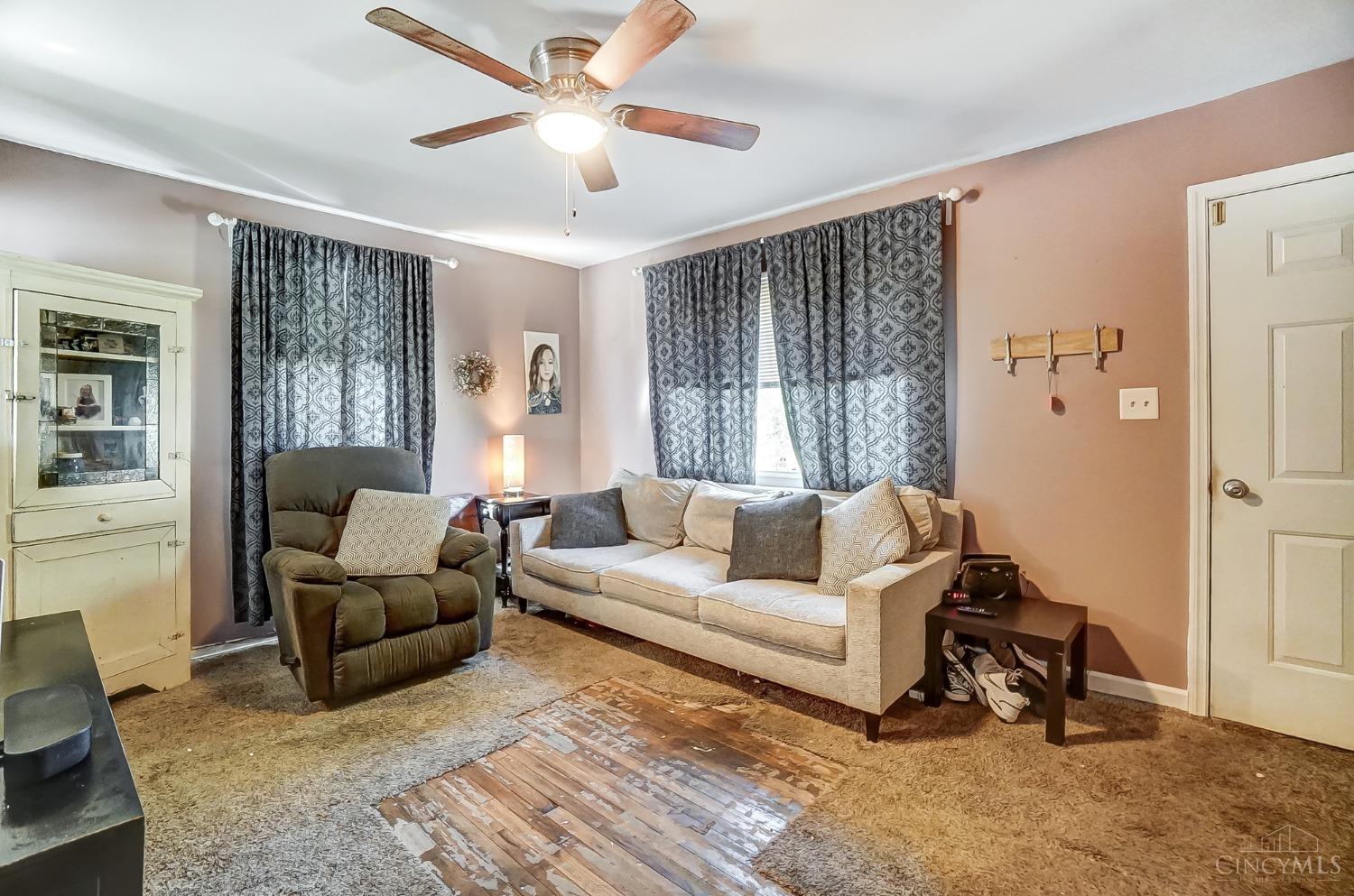 215 E Circle Drive