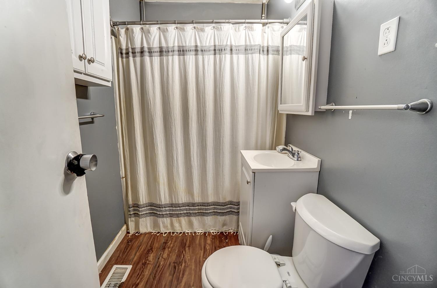 215 E Circle Drive