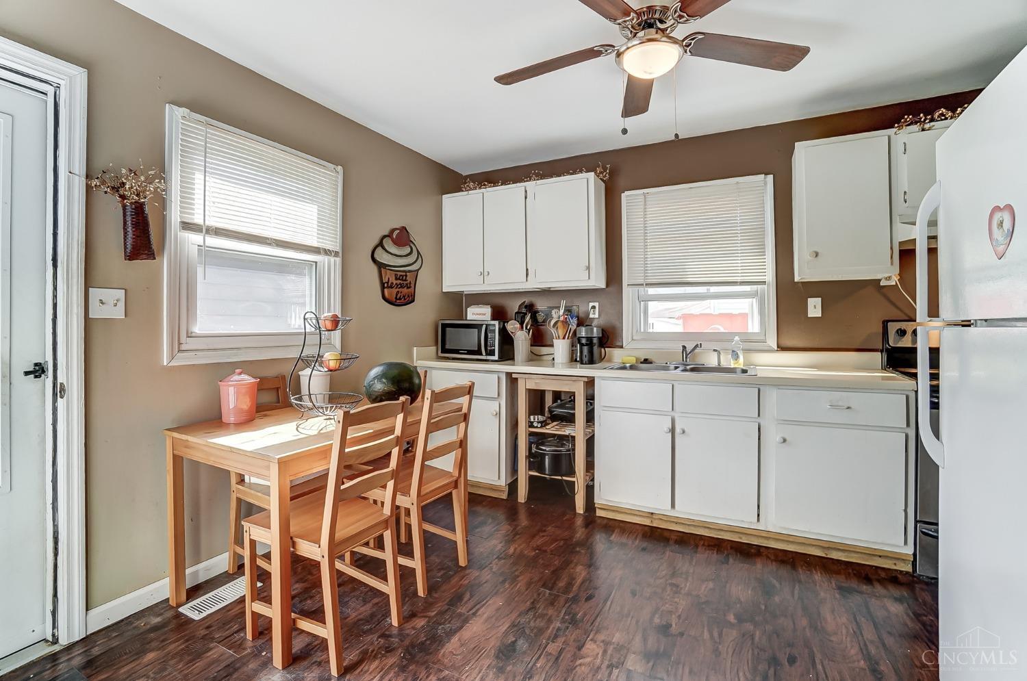 215 E Circle Drive