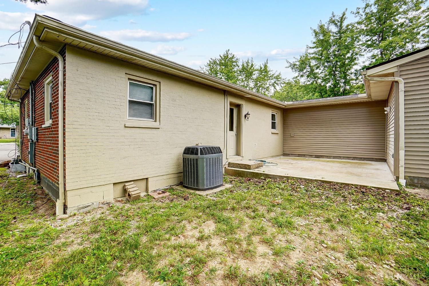 3745 Shaker Road
