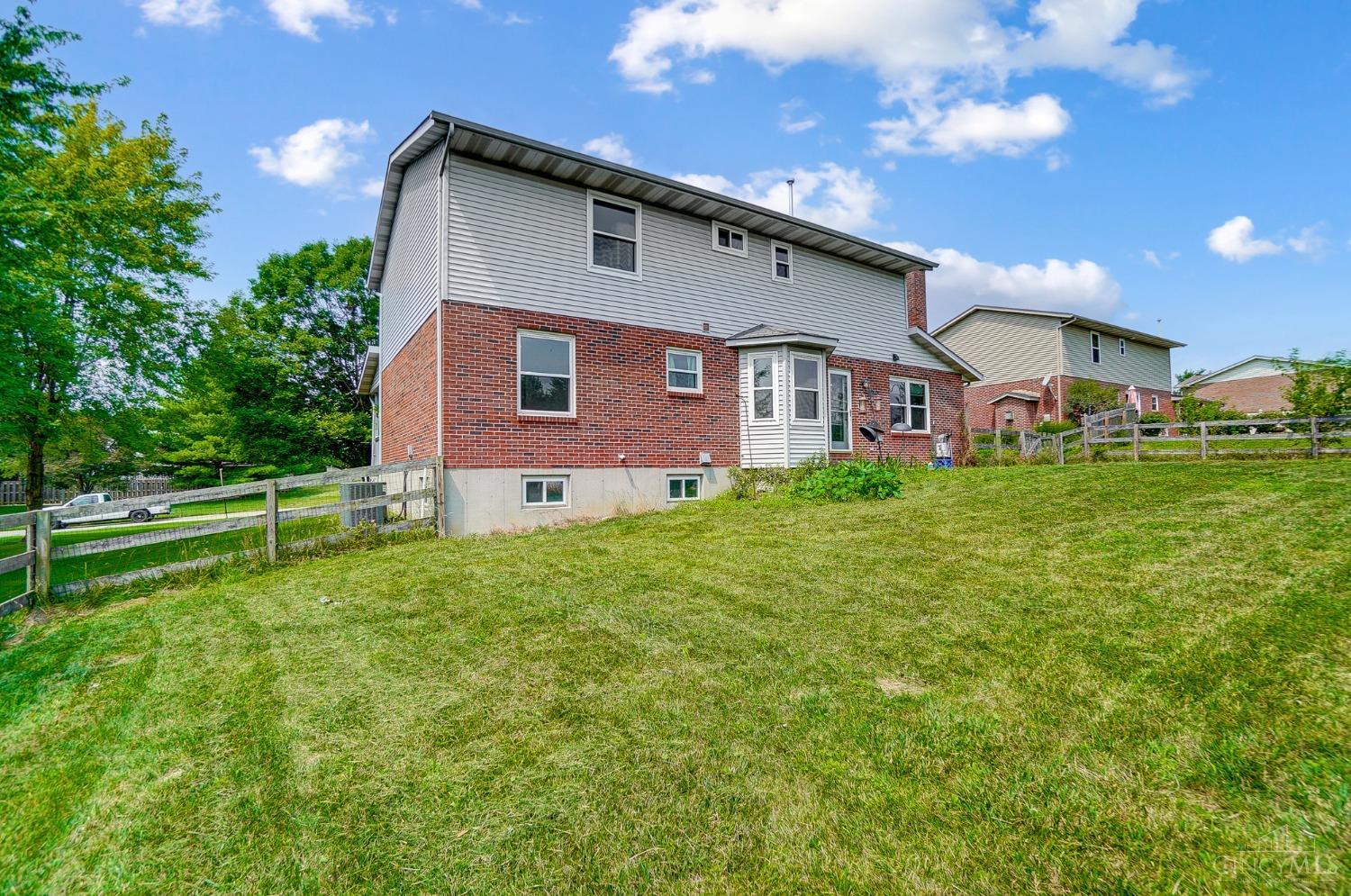 5698 Indian Hill Court