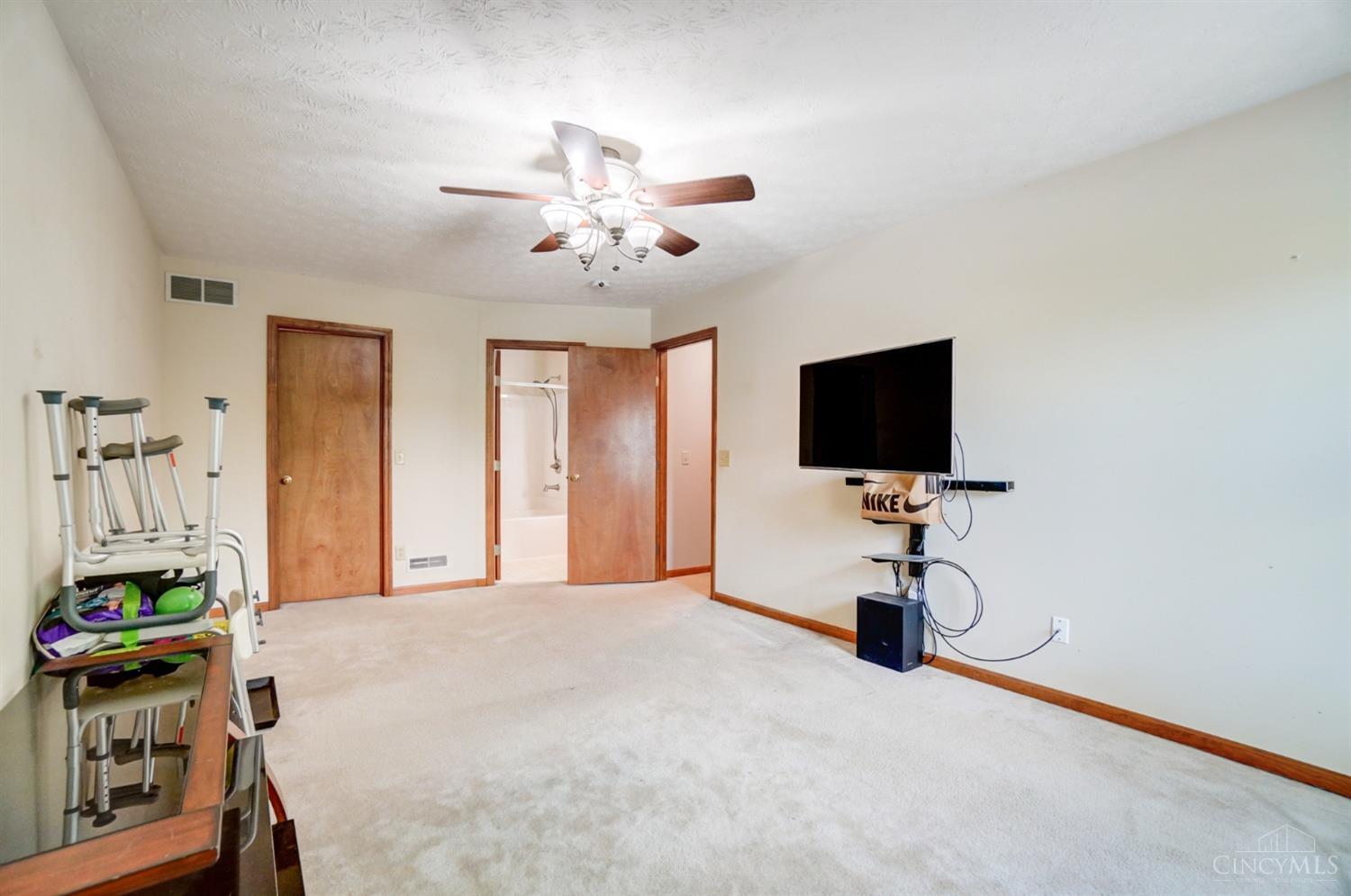 5698 Indian Hill Court