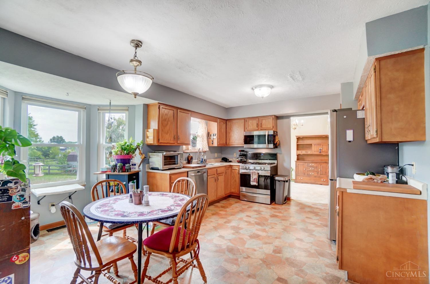 5698 Indian Hill Court