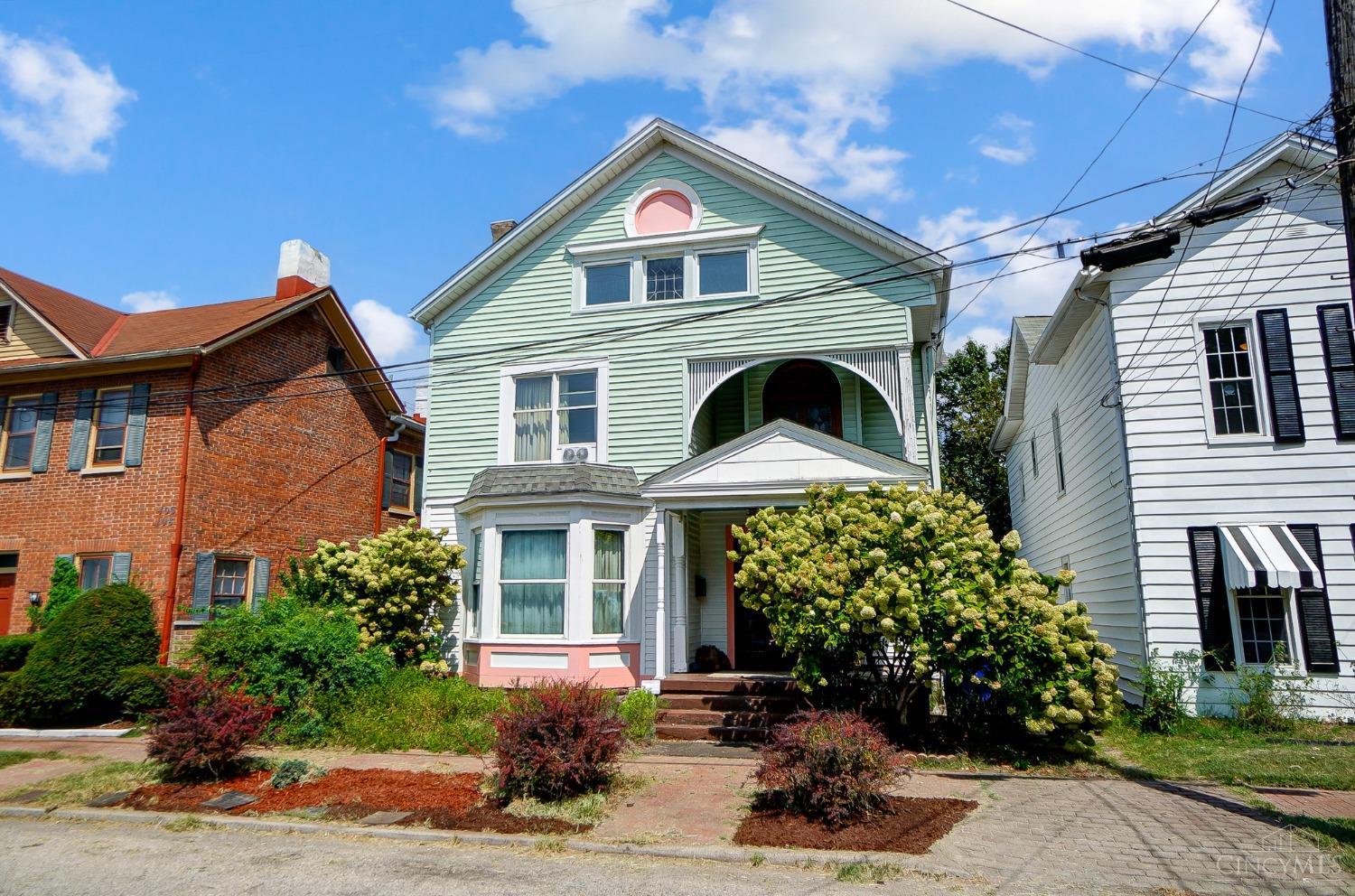 112 Village Street