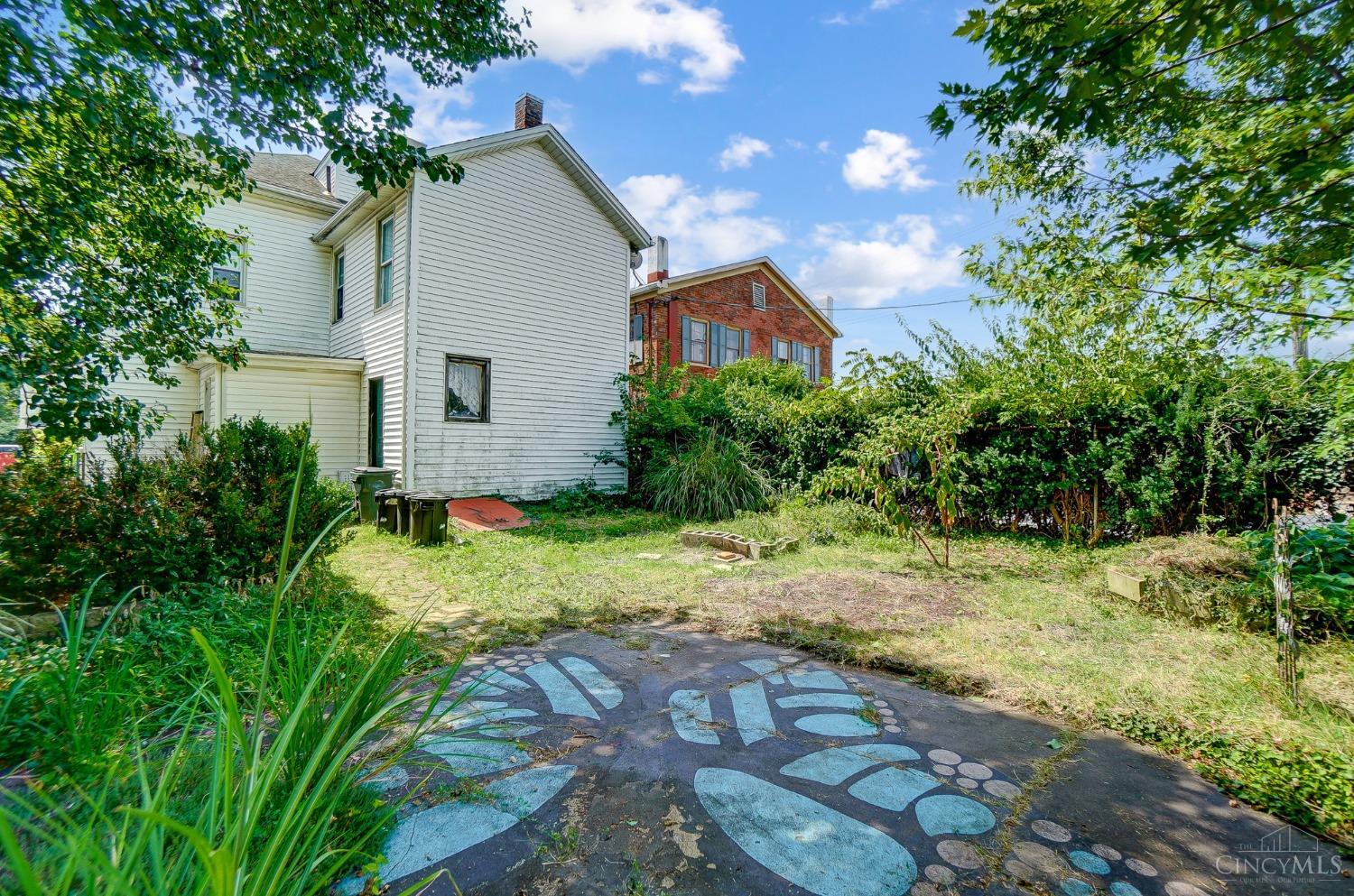 112 Village Street