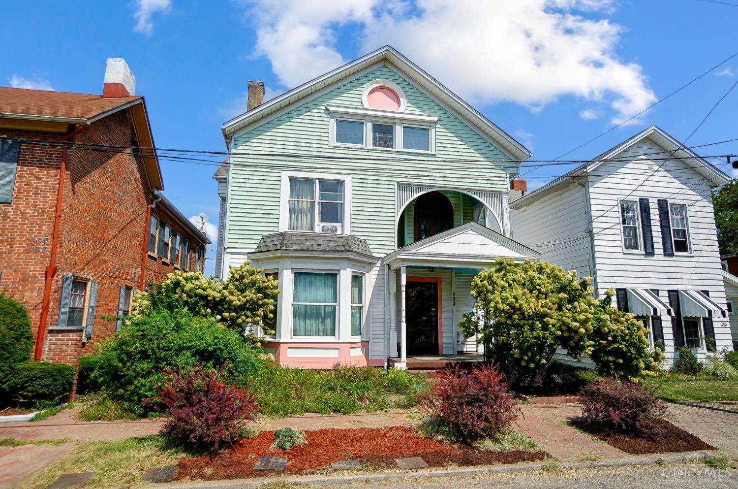 112 Village Street