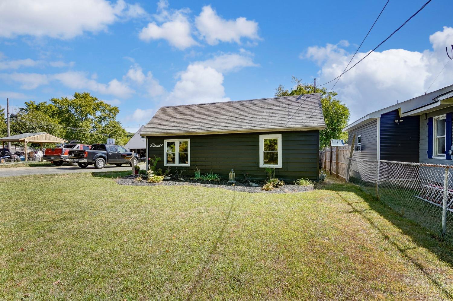 11 Gideon Road