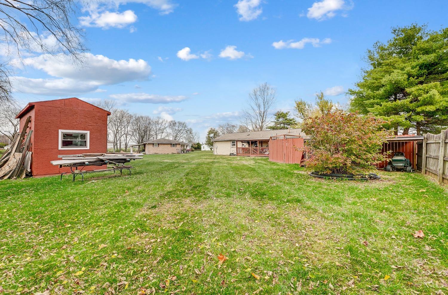 647 W Crescent Lane