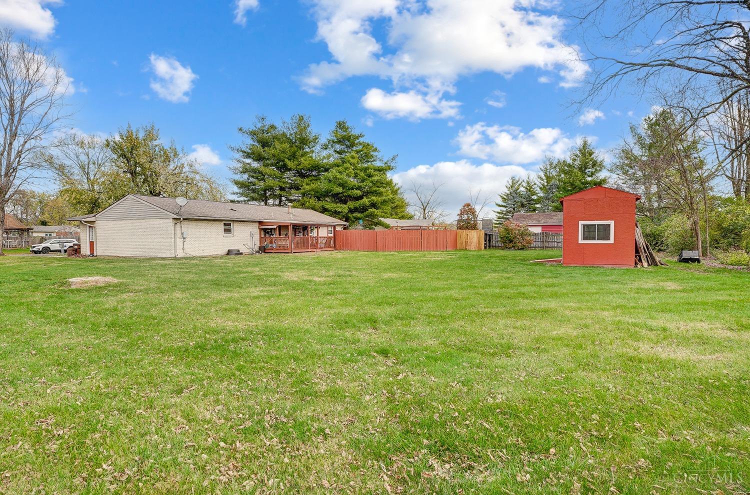 647 W Crescent Lane