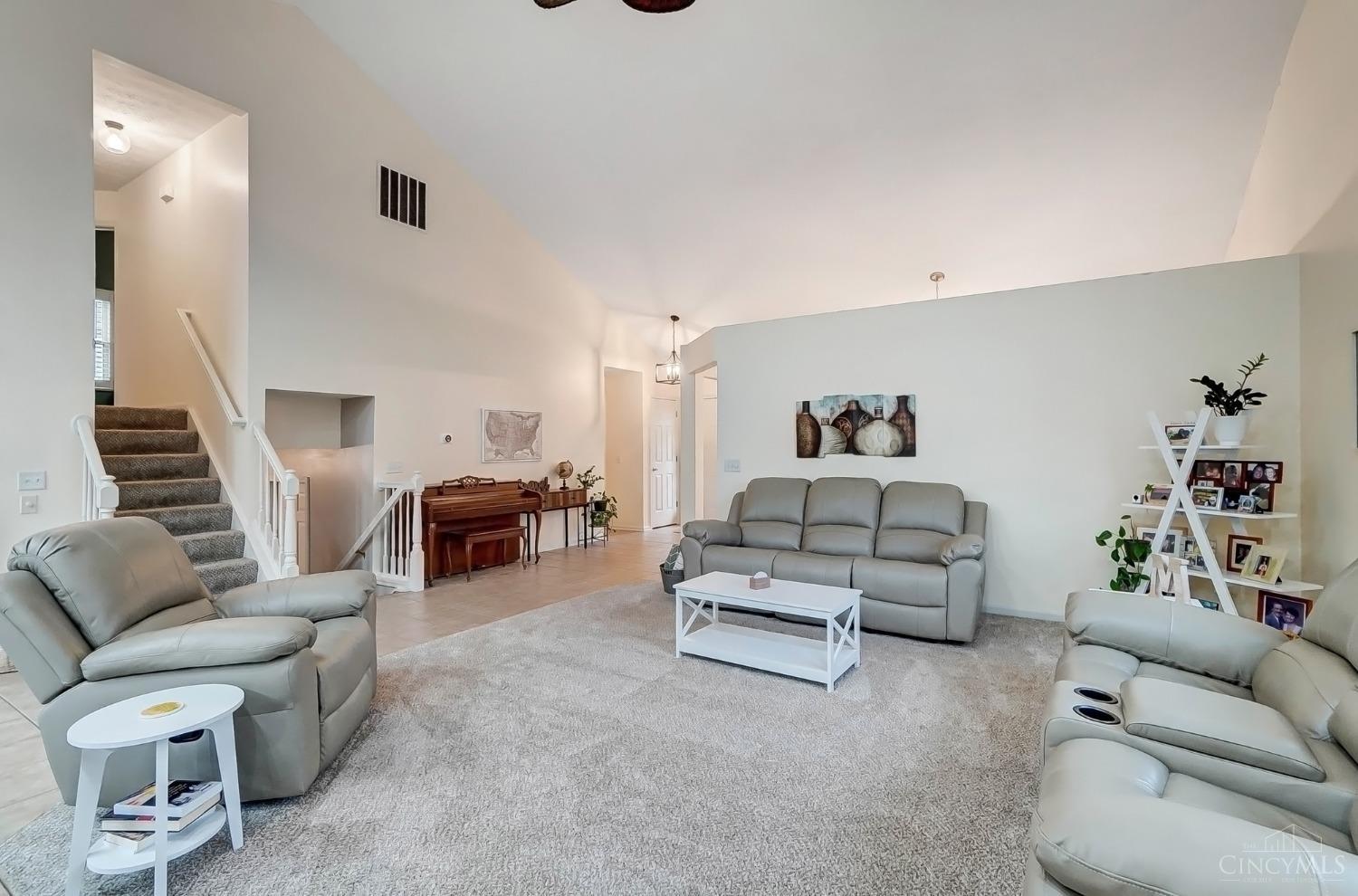 76 Hillcrest Drive