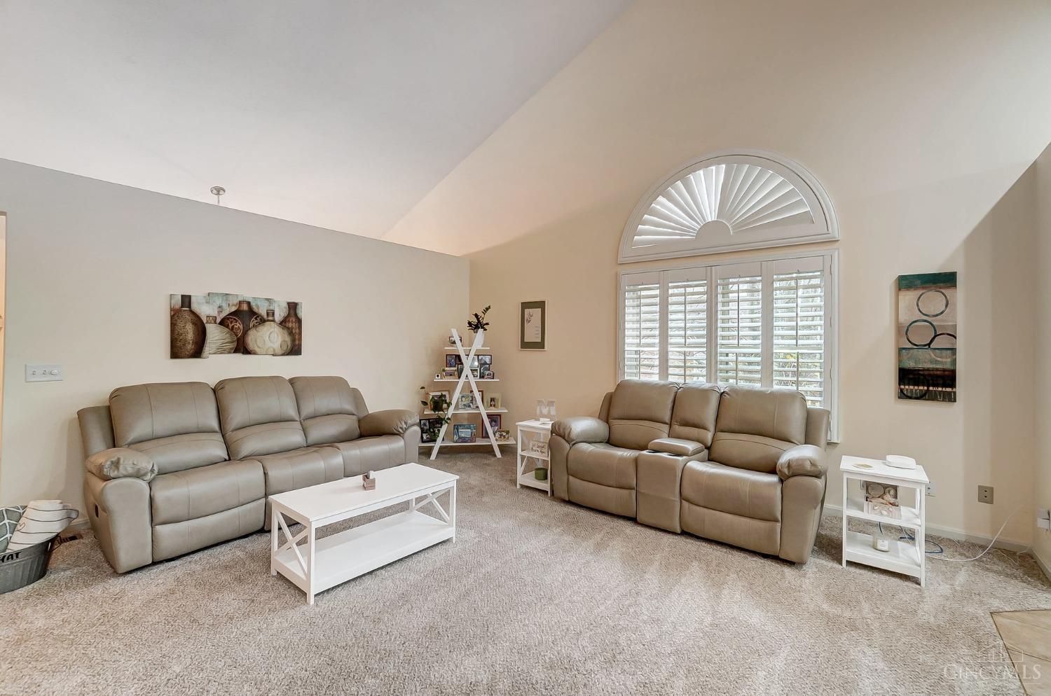 76 Hillcrest Drive