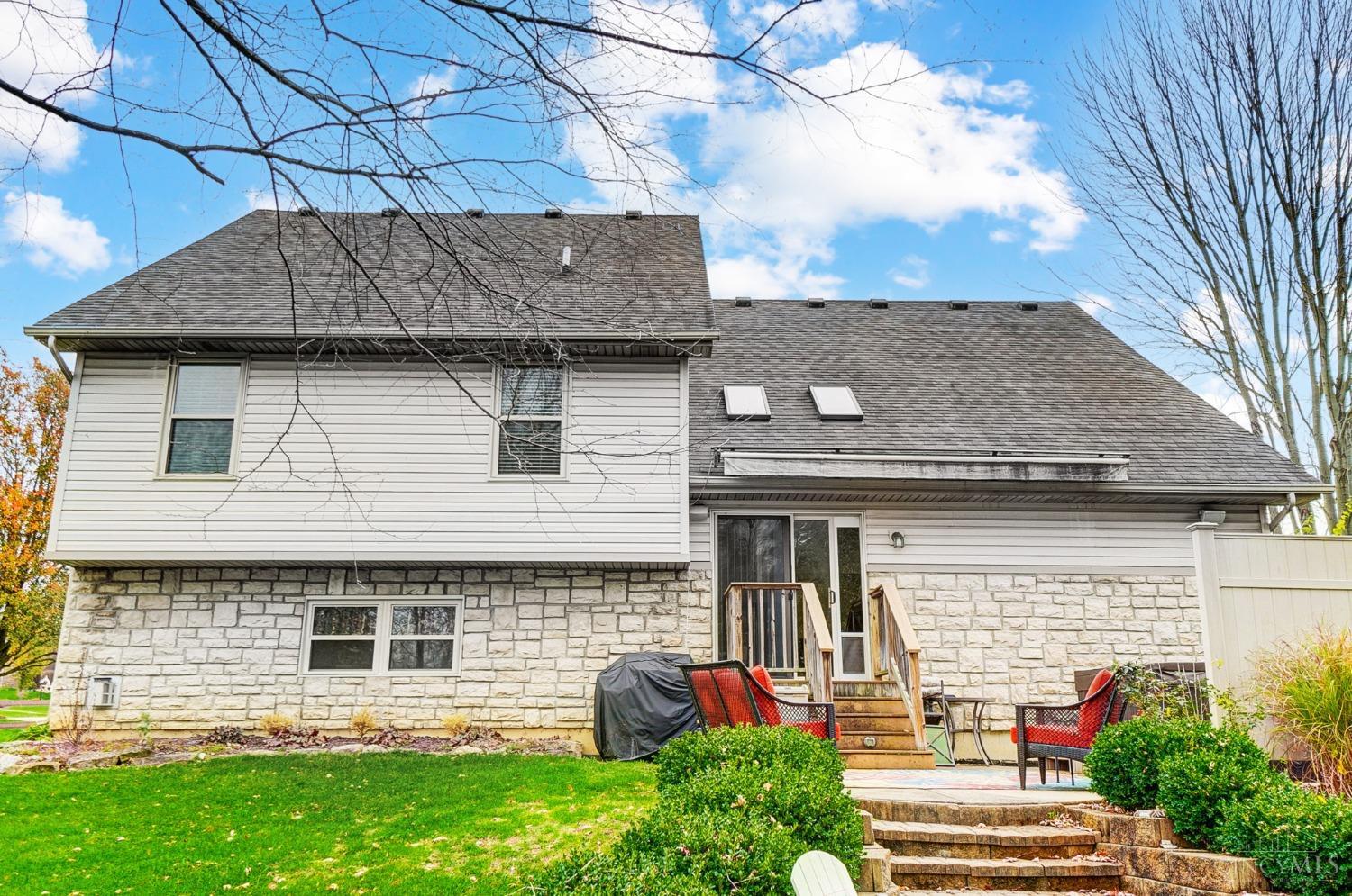 76 Hillcrest Drive