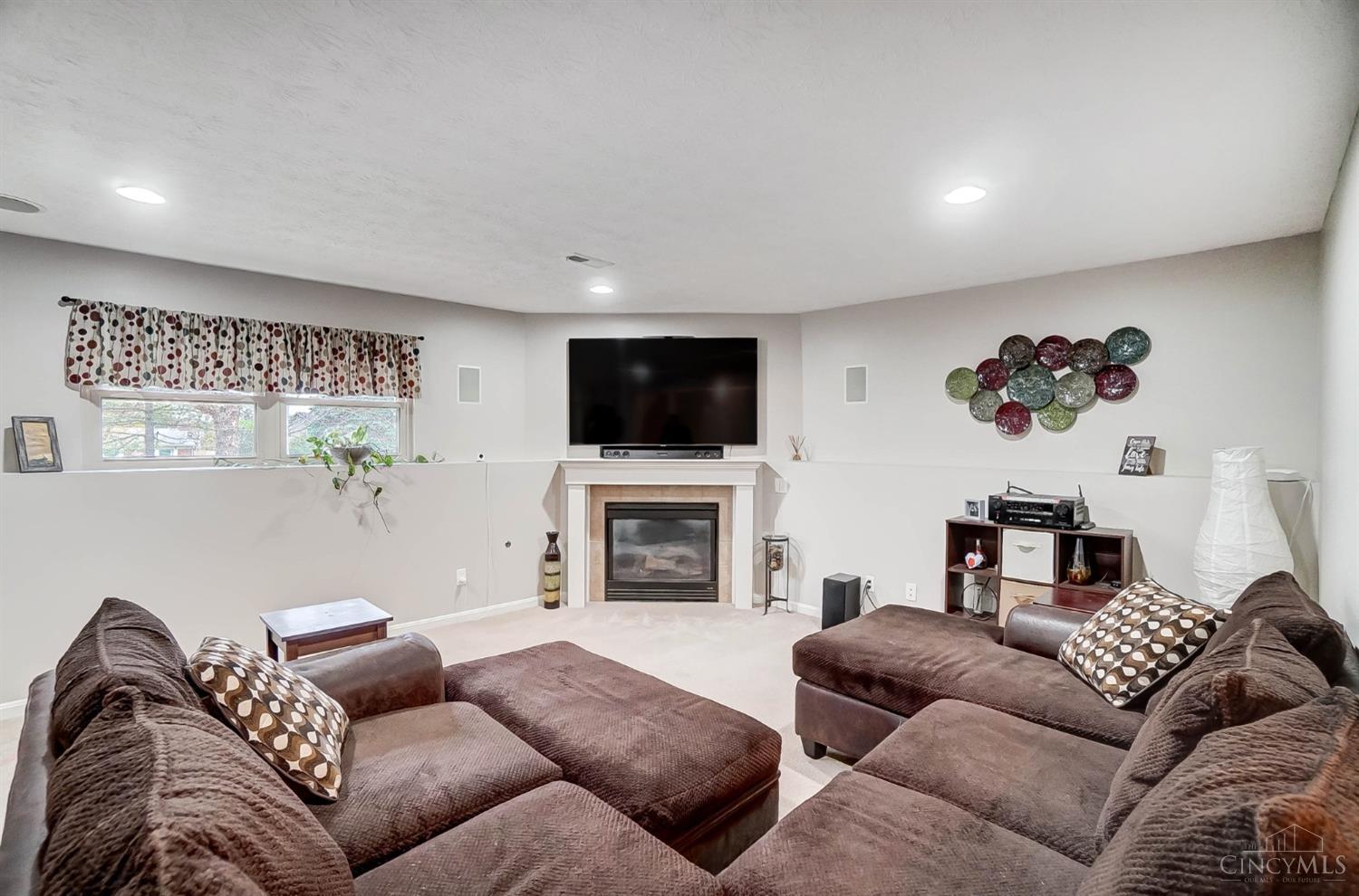76 Hillcrest Drive